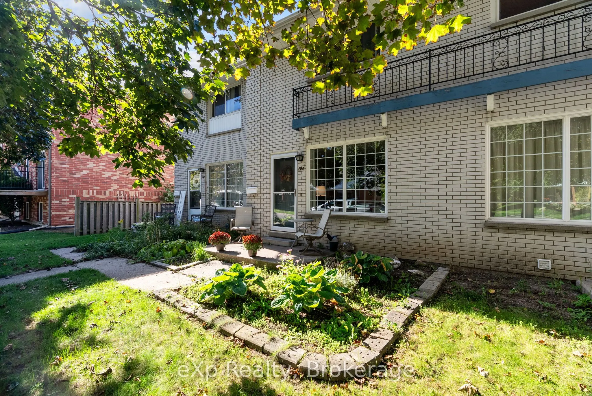 286 Dufferin Street, #2