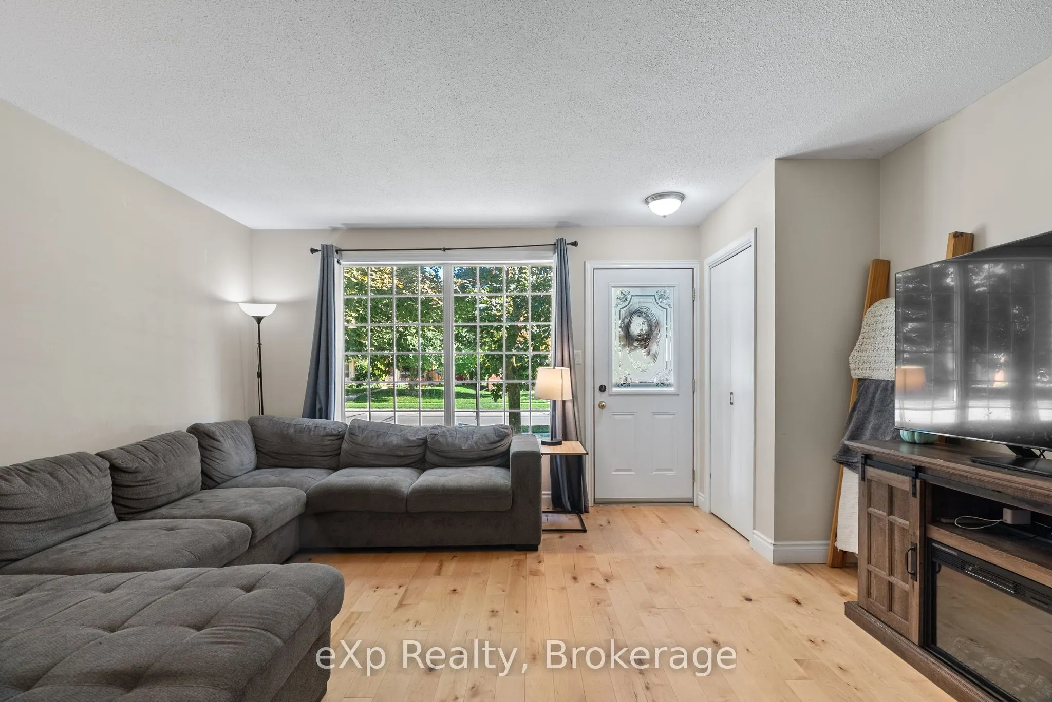 286 Dufferin Street, #2