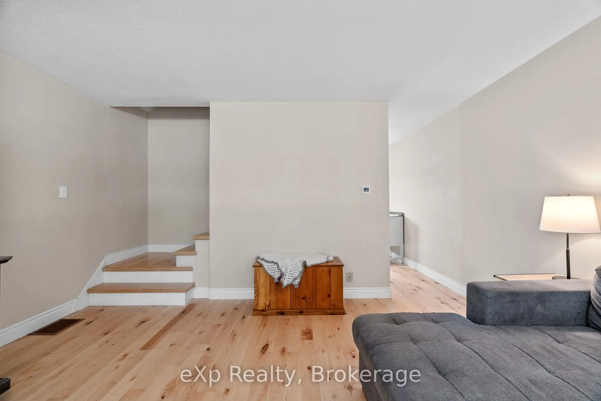 286 Dufferin Street, #2