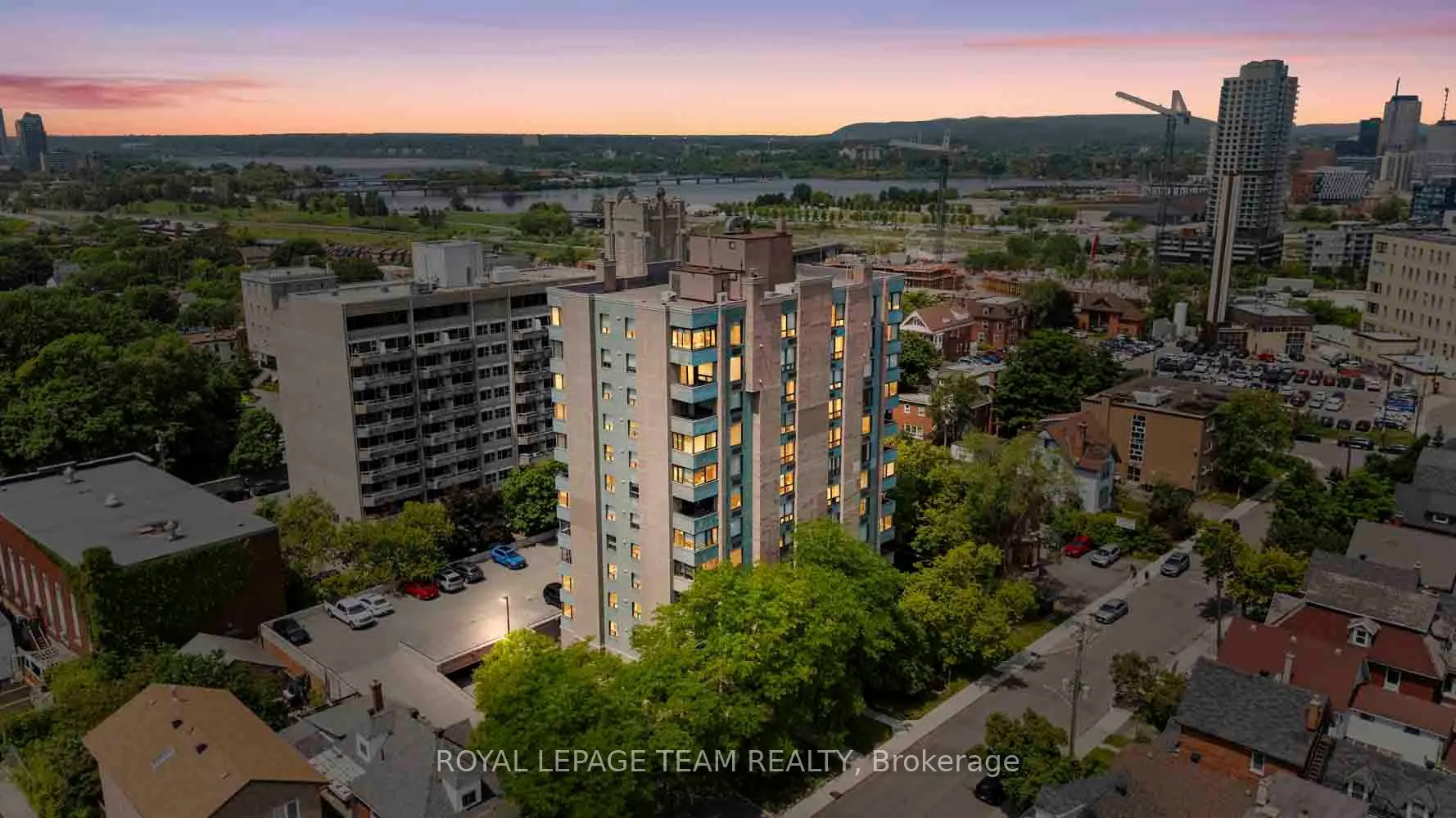 40 ARTHUR Street, #303
