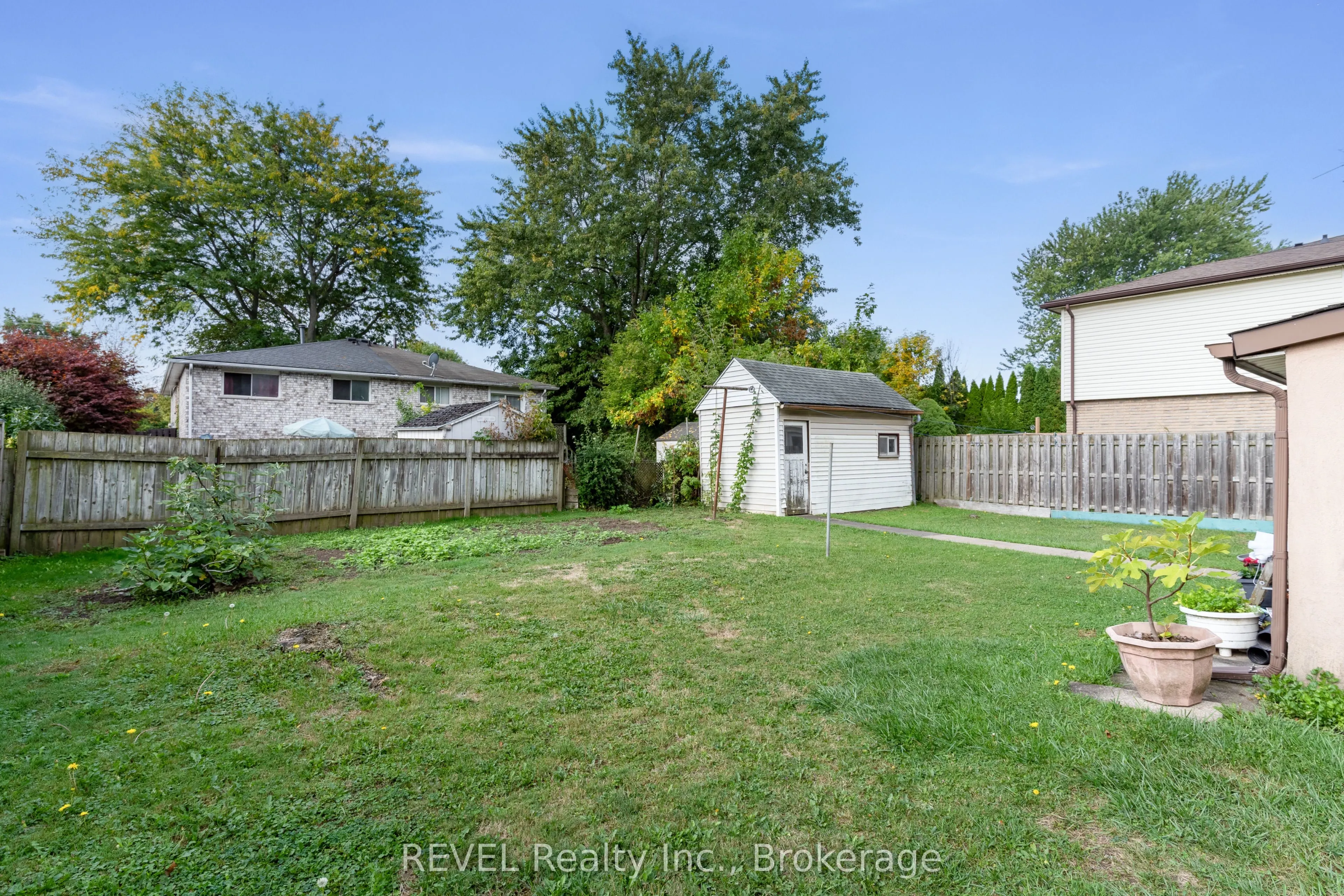 6256 Johnson Drive