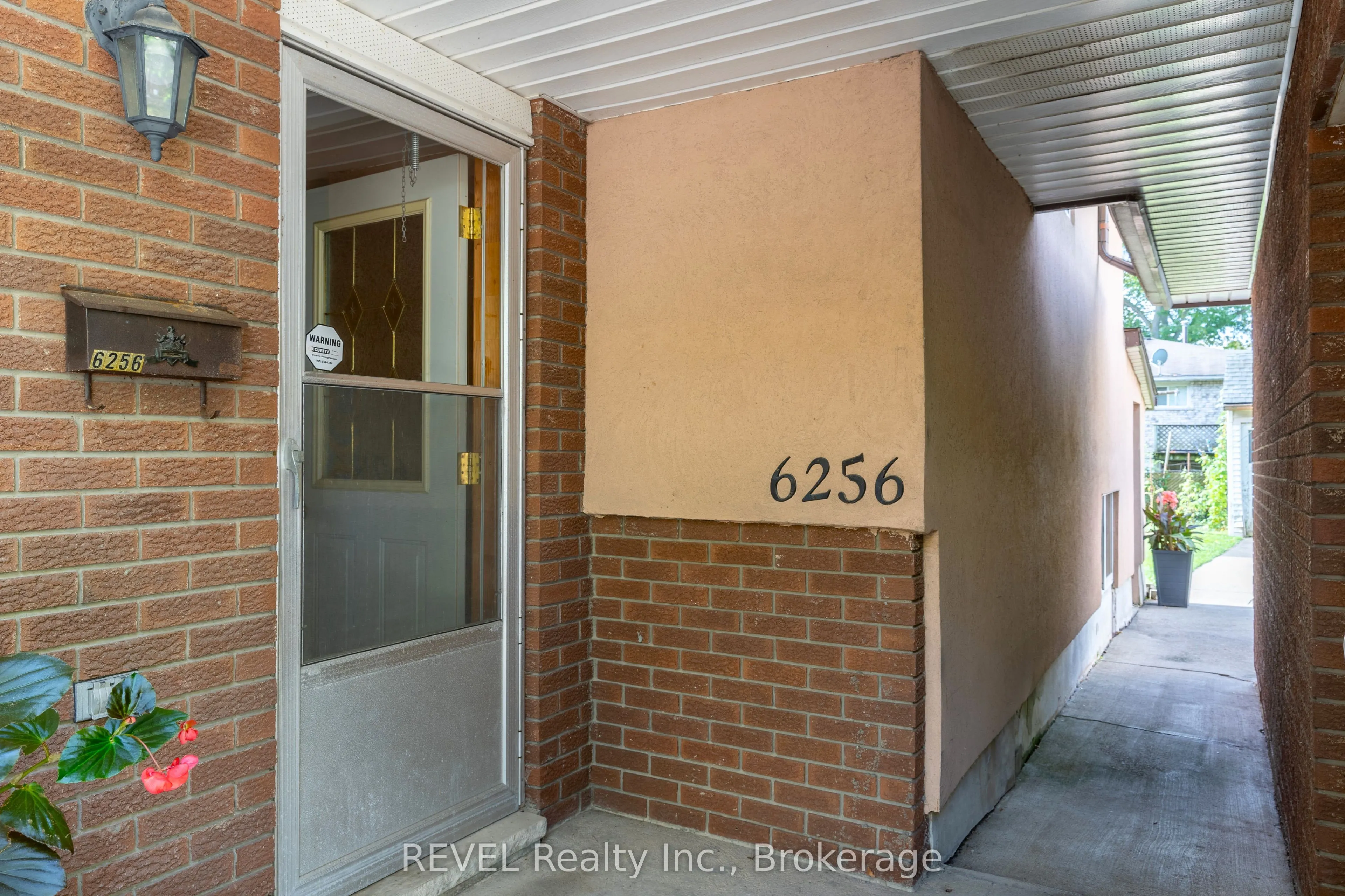 6256 Johnson Drive