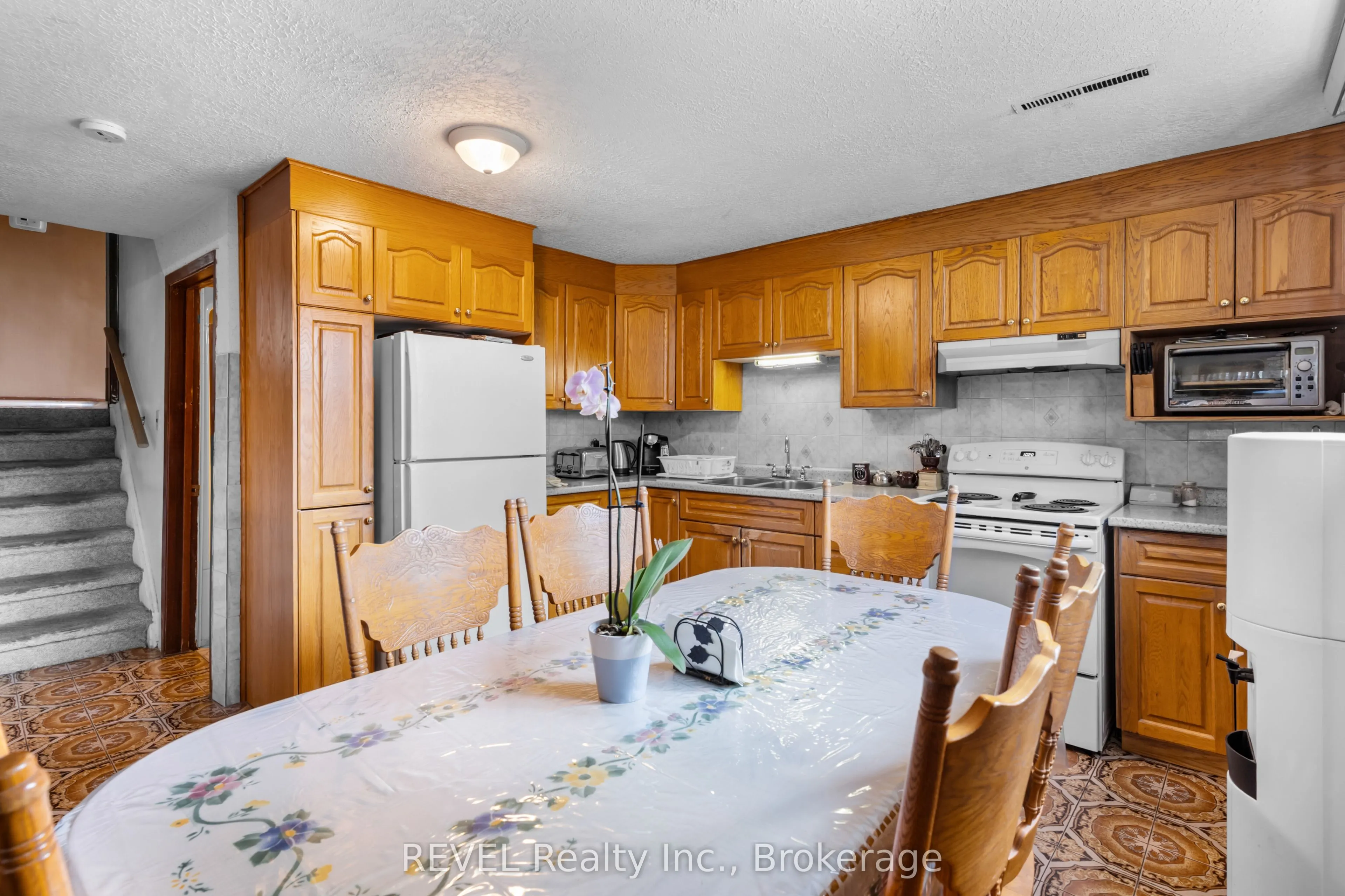 6256 Johnson Drive