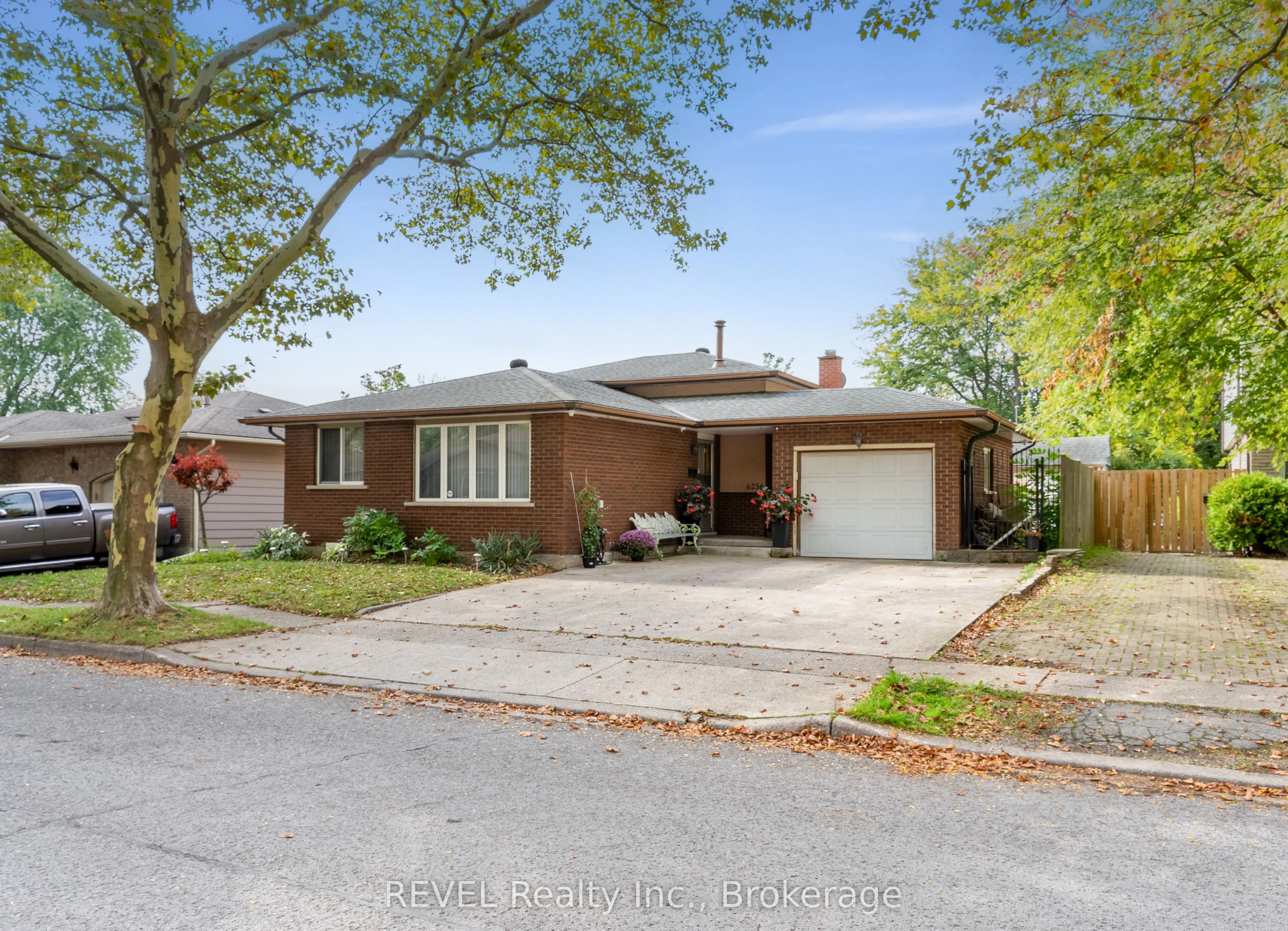 6256 Johnson Drive