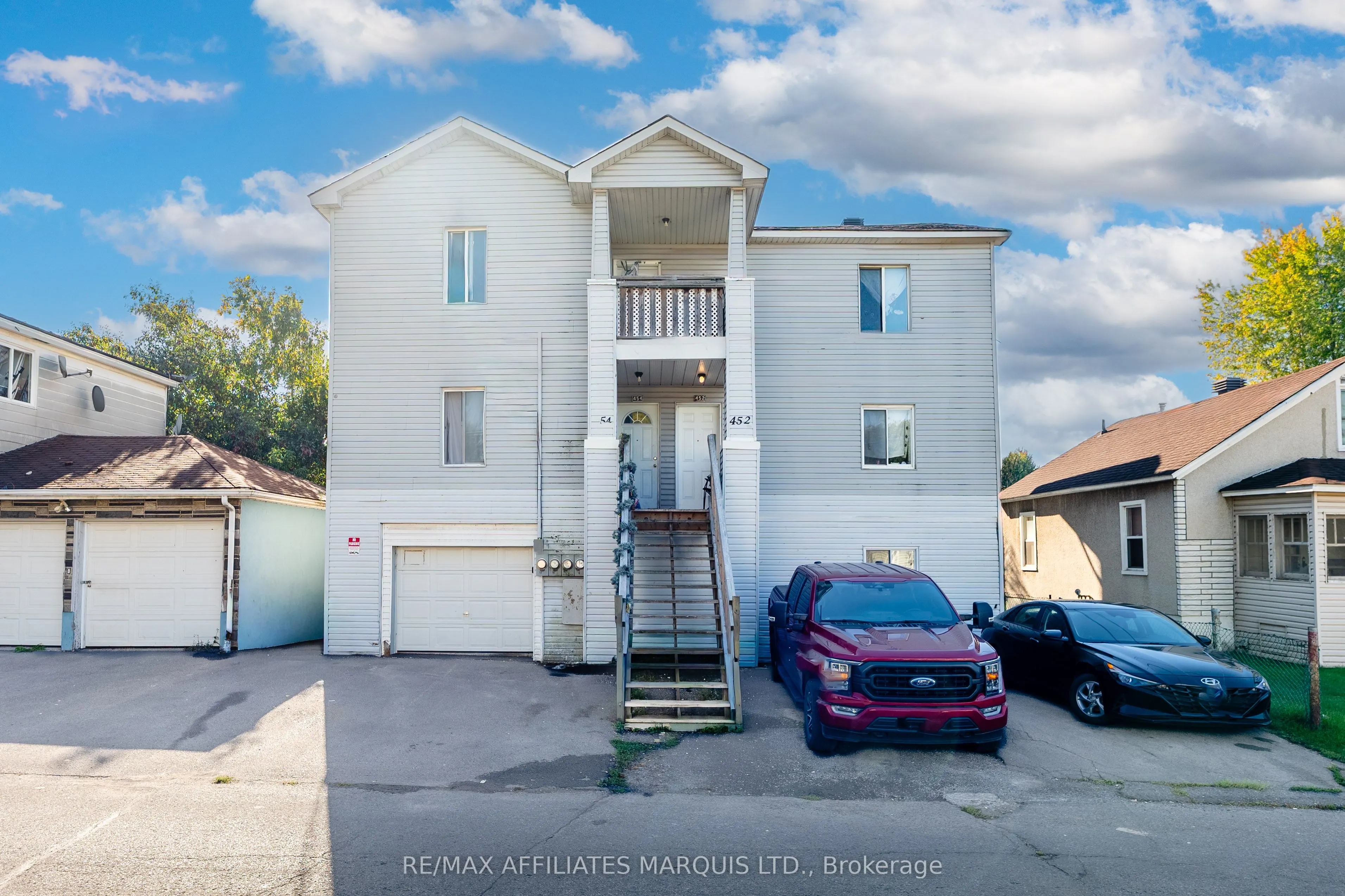 454 Eighth Street E