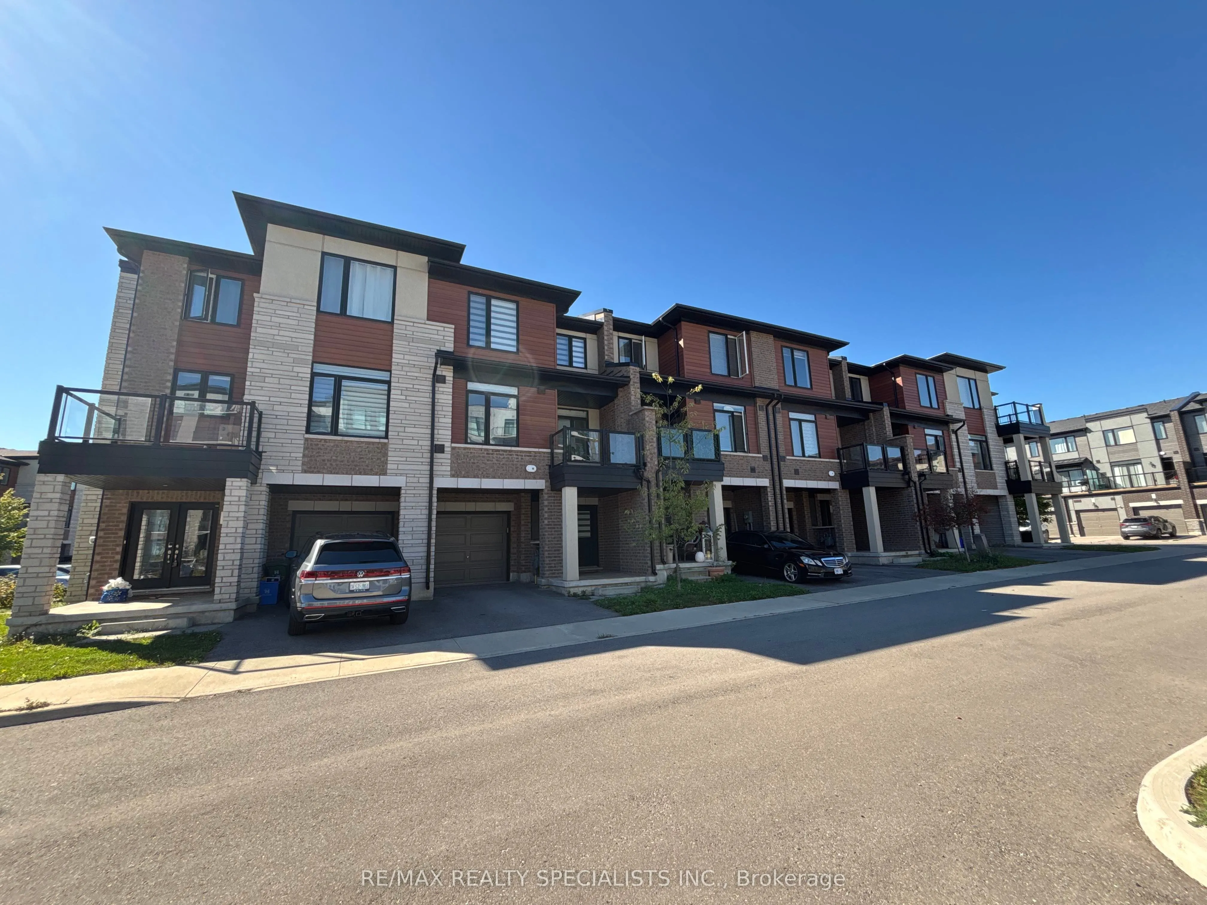 590 North Service Road, #135