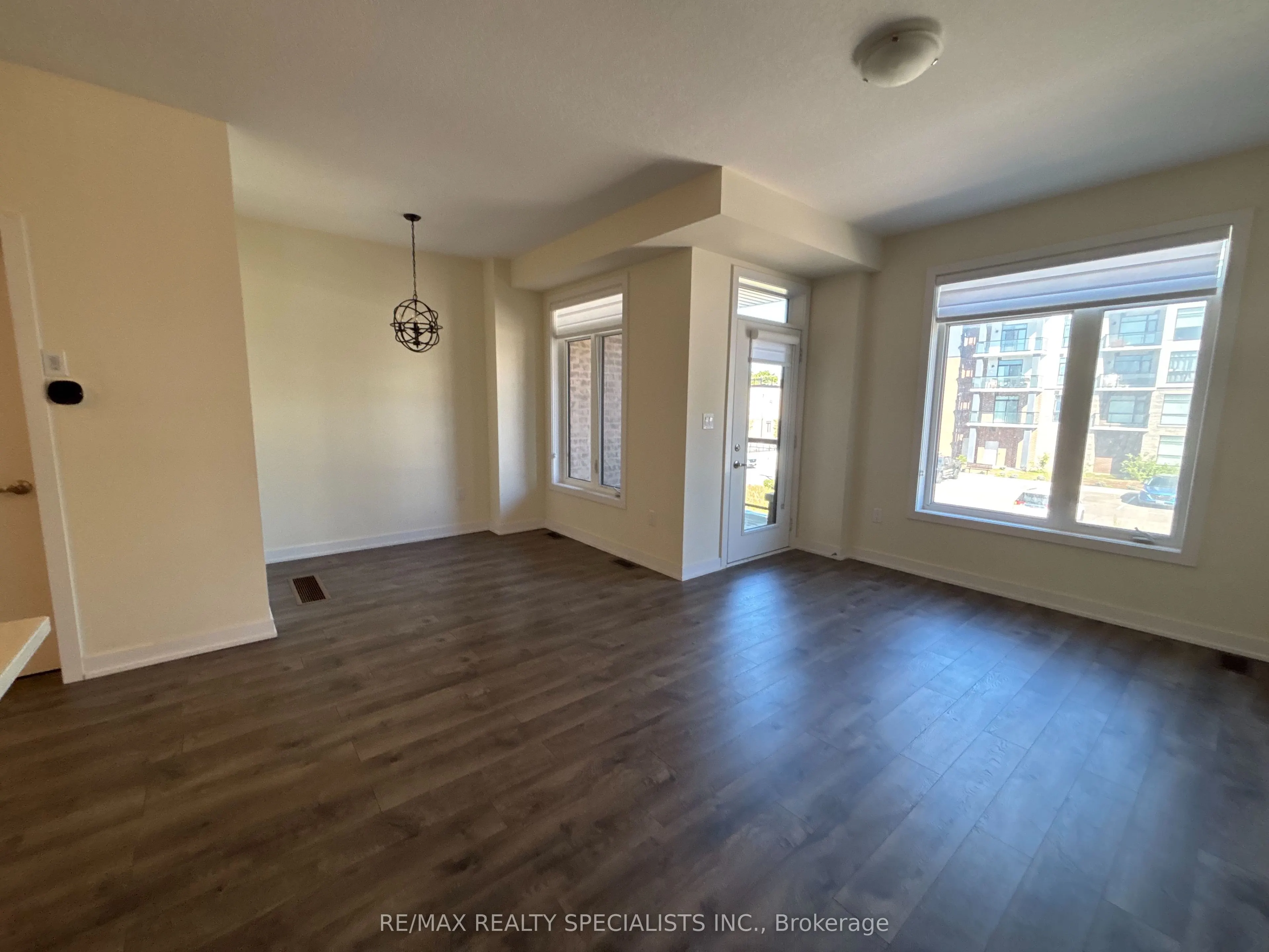 590 North Service Road, #135