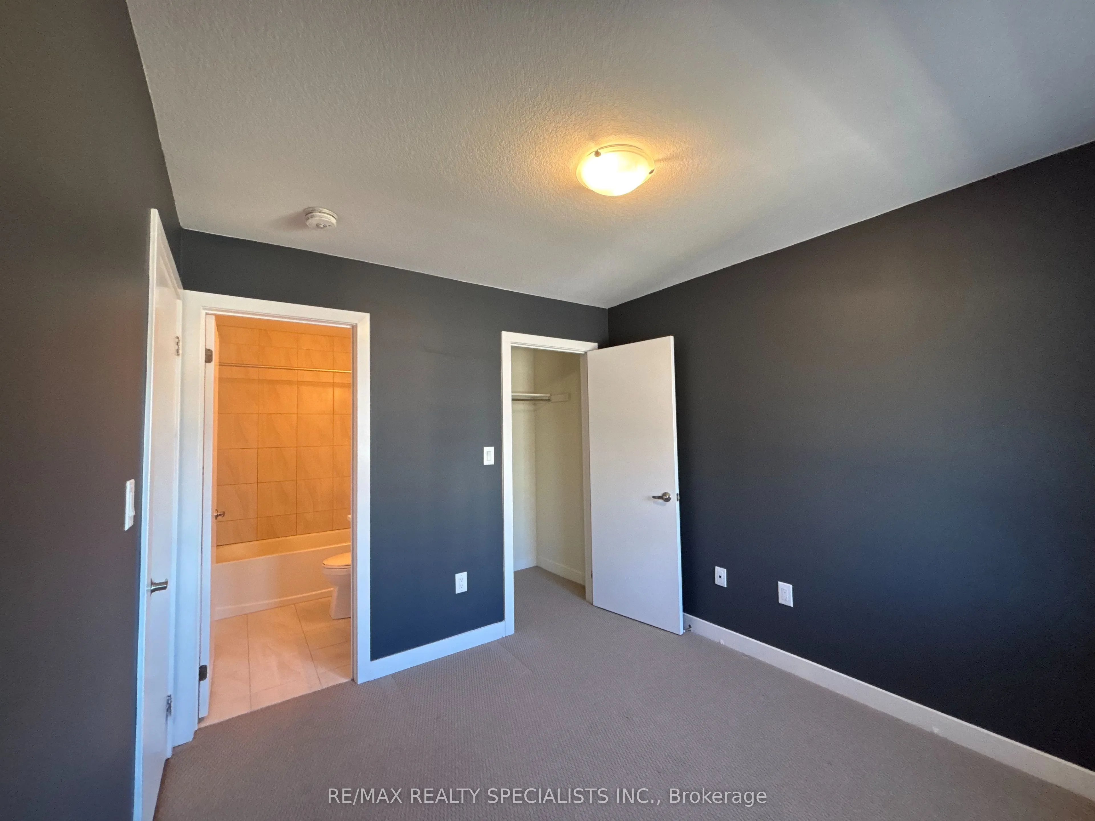 590 North Service Road, #135