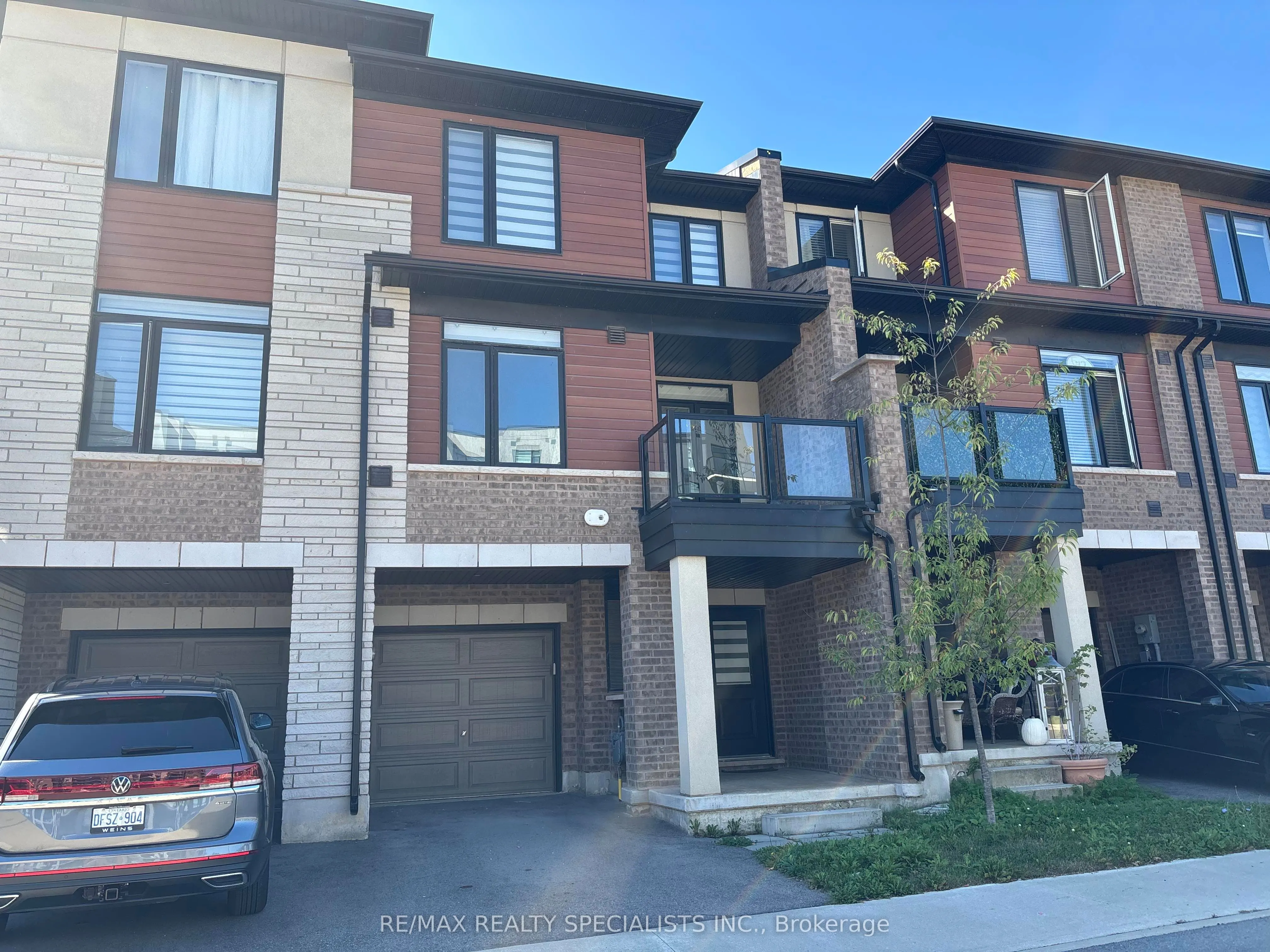 590 North Service Road, #135