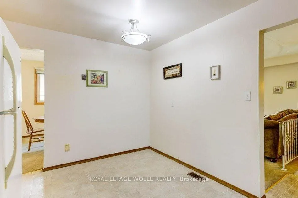 582 Skylark Road