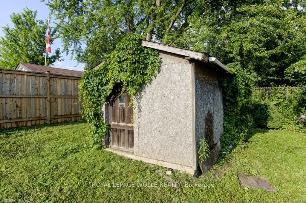 582 Skylark Road