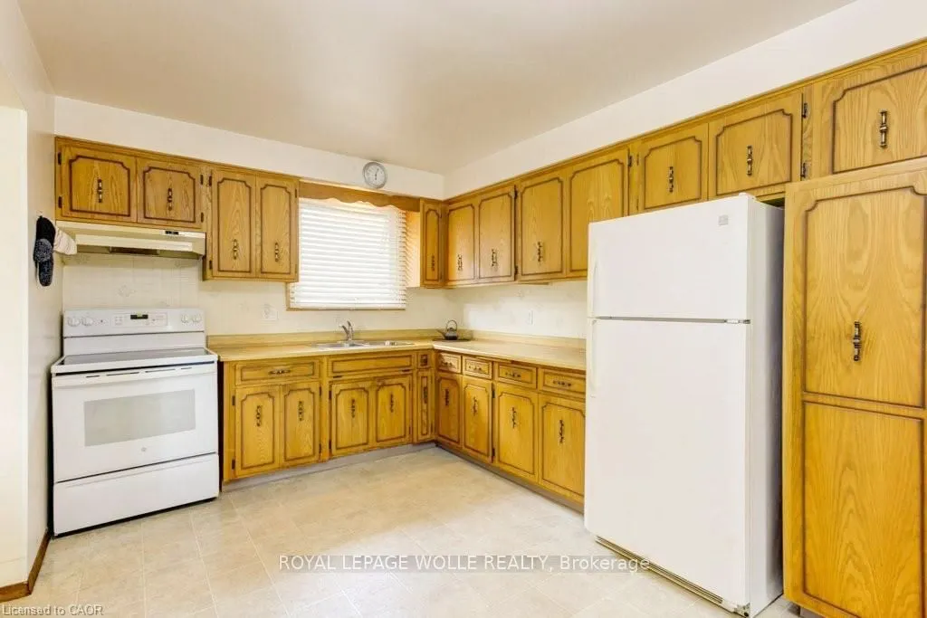 582 Skylark Road