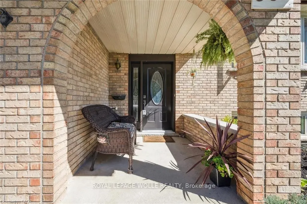 582 Skylark Road