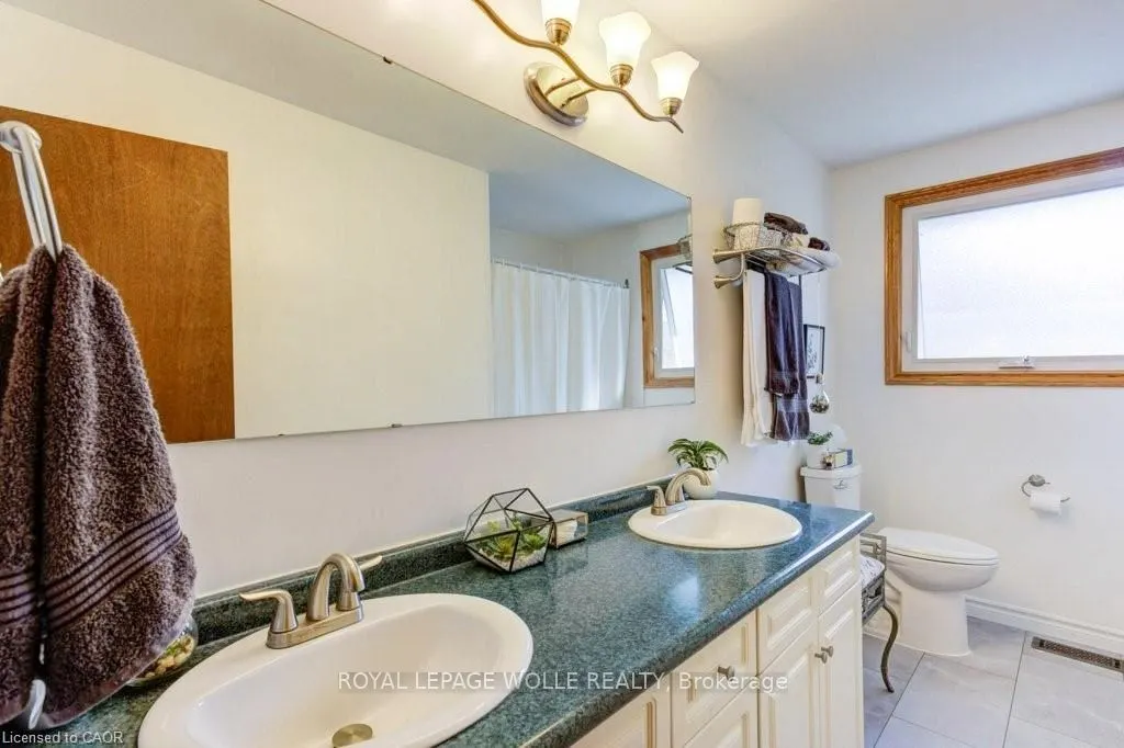 582 Skylark Road