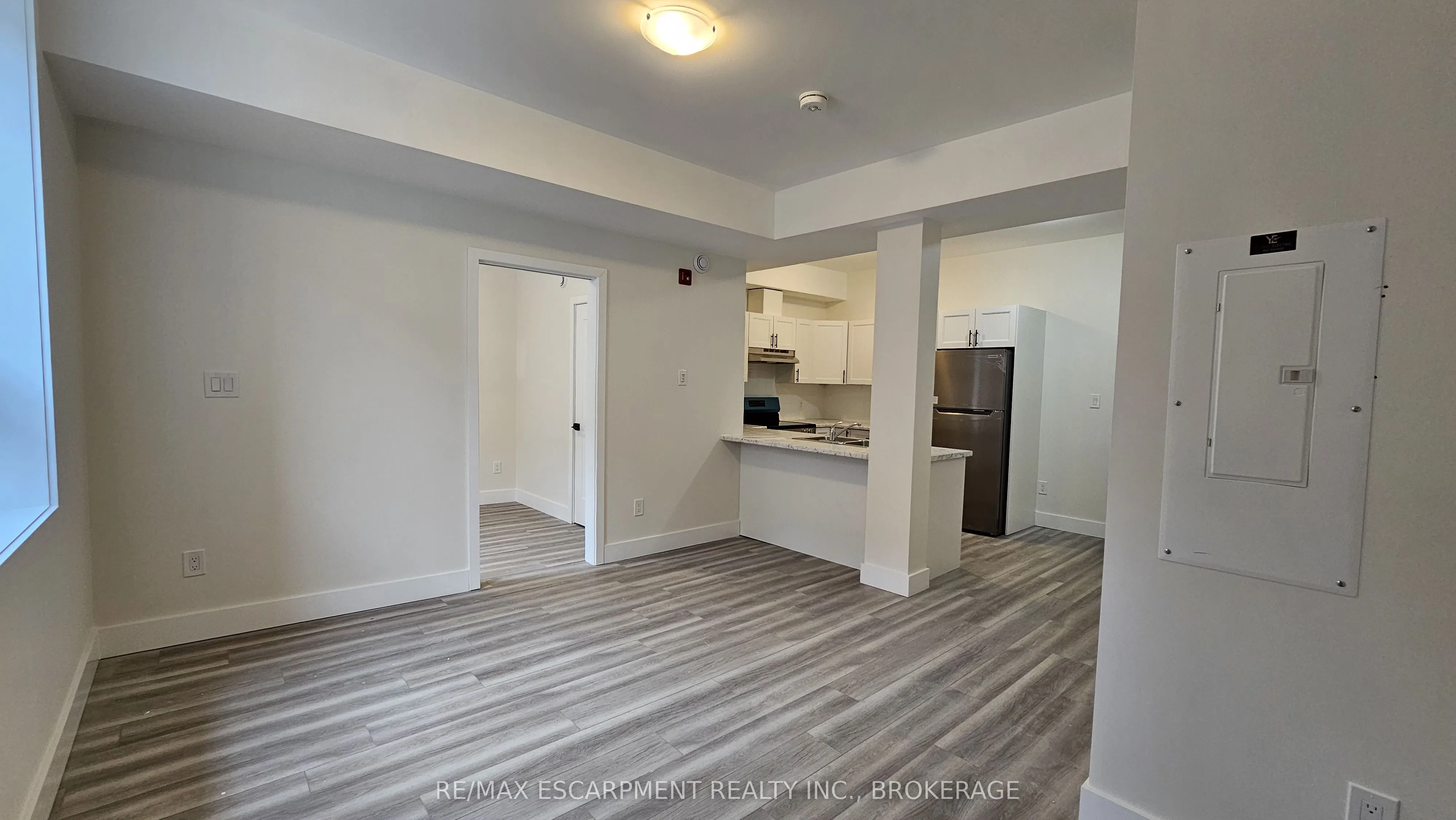 363 Front Street