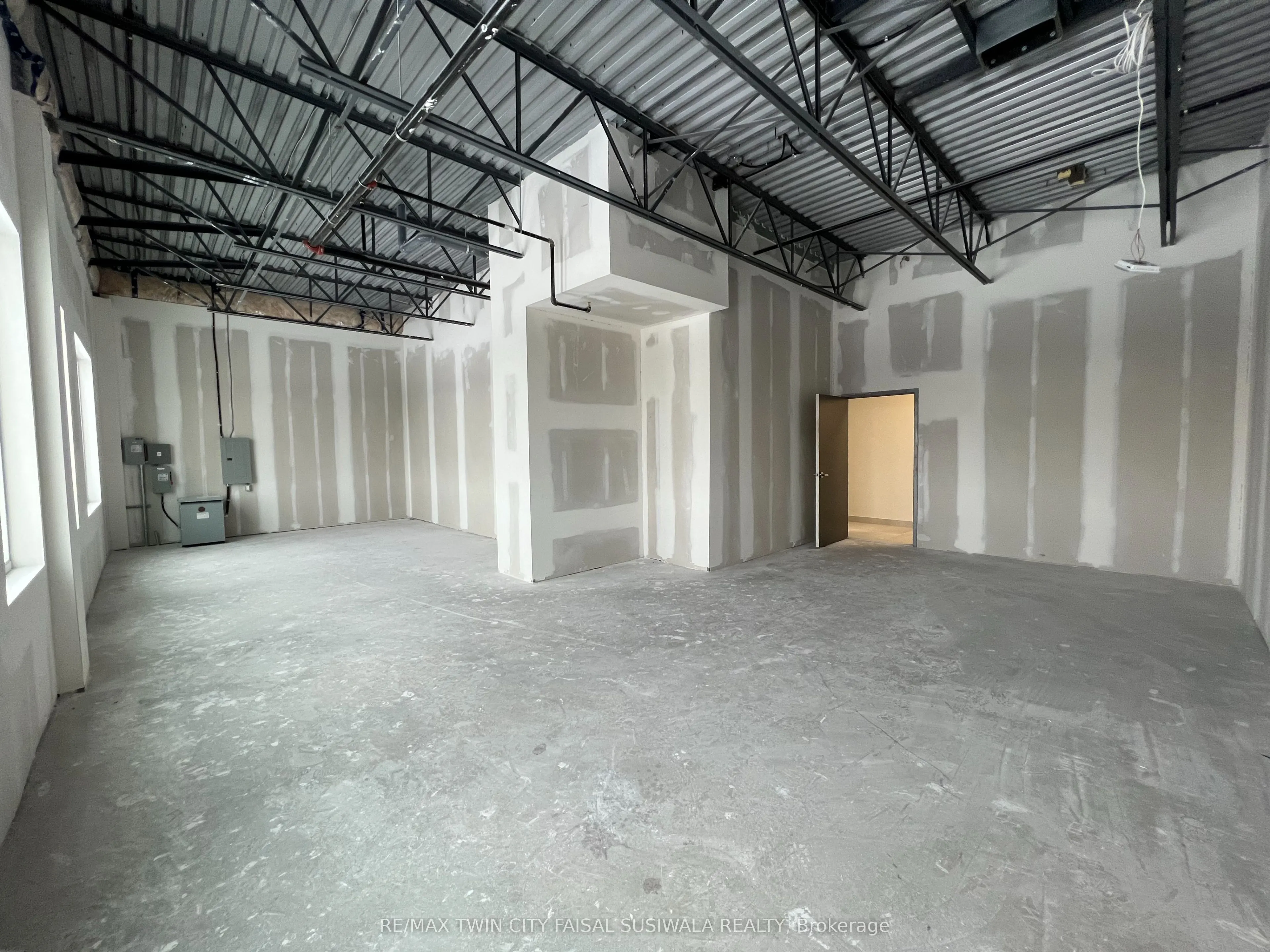 454 Hespeler Road, #203-204