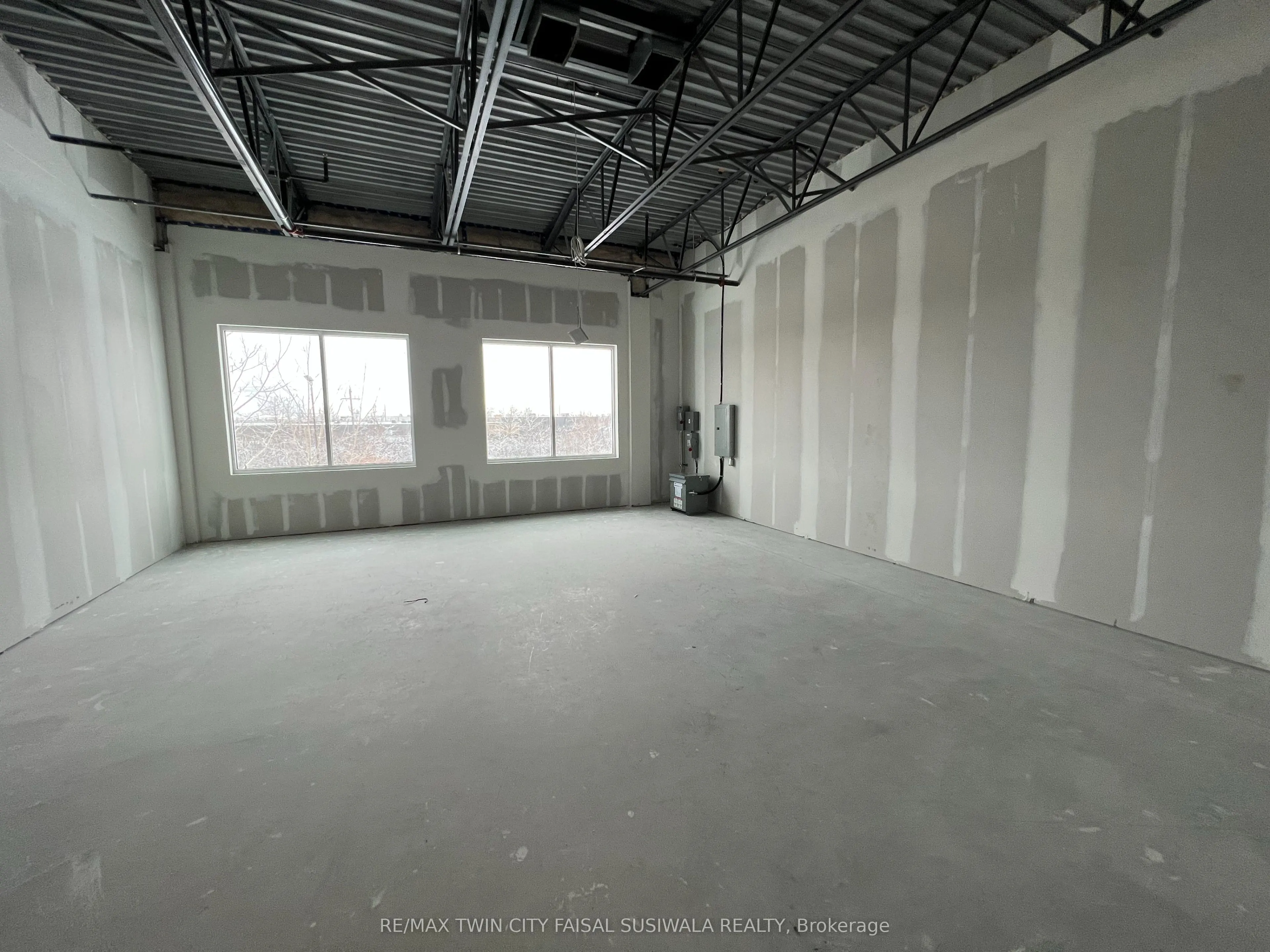 454 Hespeler Road, #203-204