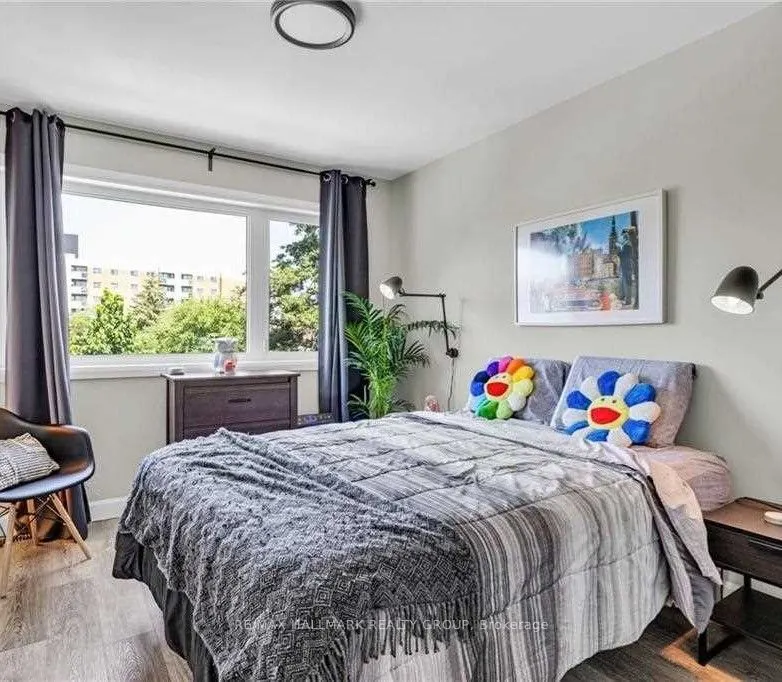 359 WHITBY Avenue, #B1