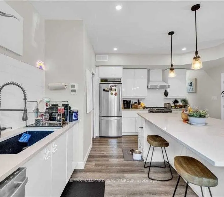 359 WHITBY Avenue, #B1