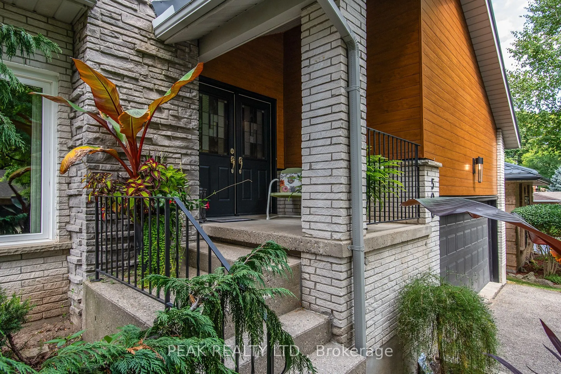 500 Foxhill Place