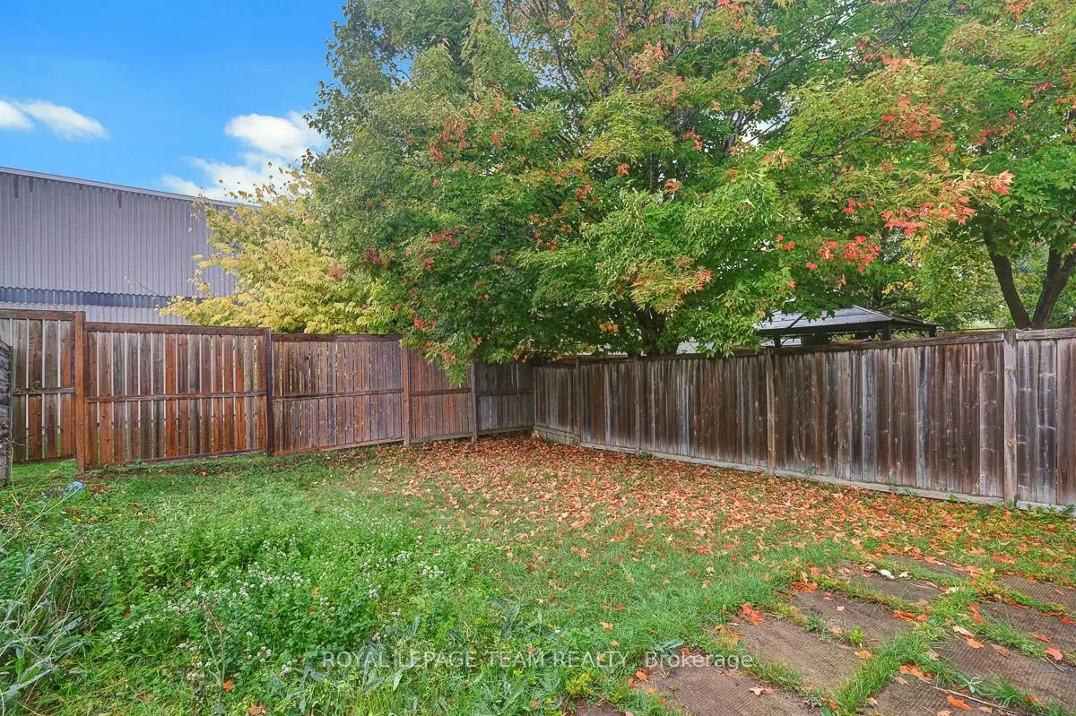 613 Latour Crescent