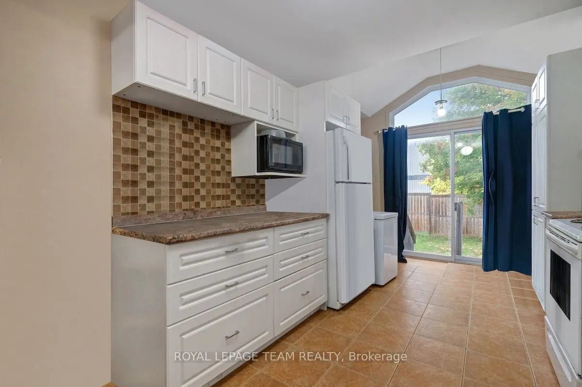613 Latour Crescent