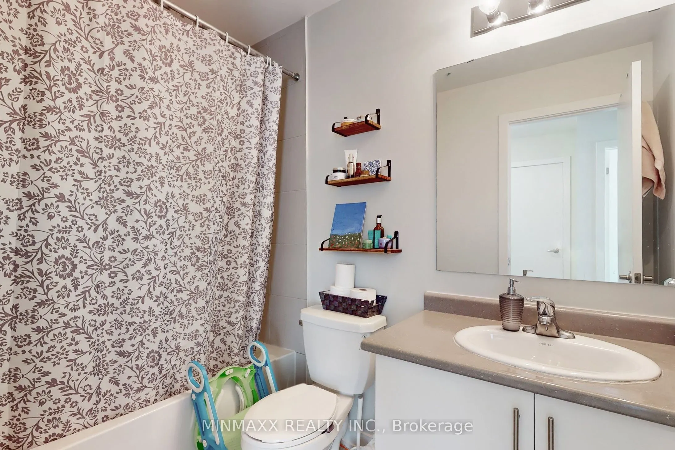 590 North Service Road, #59