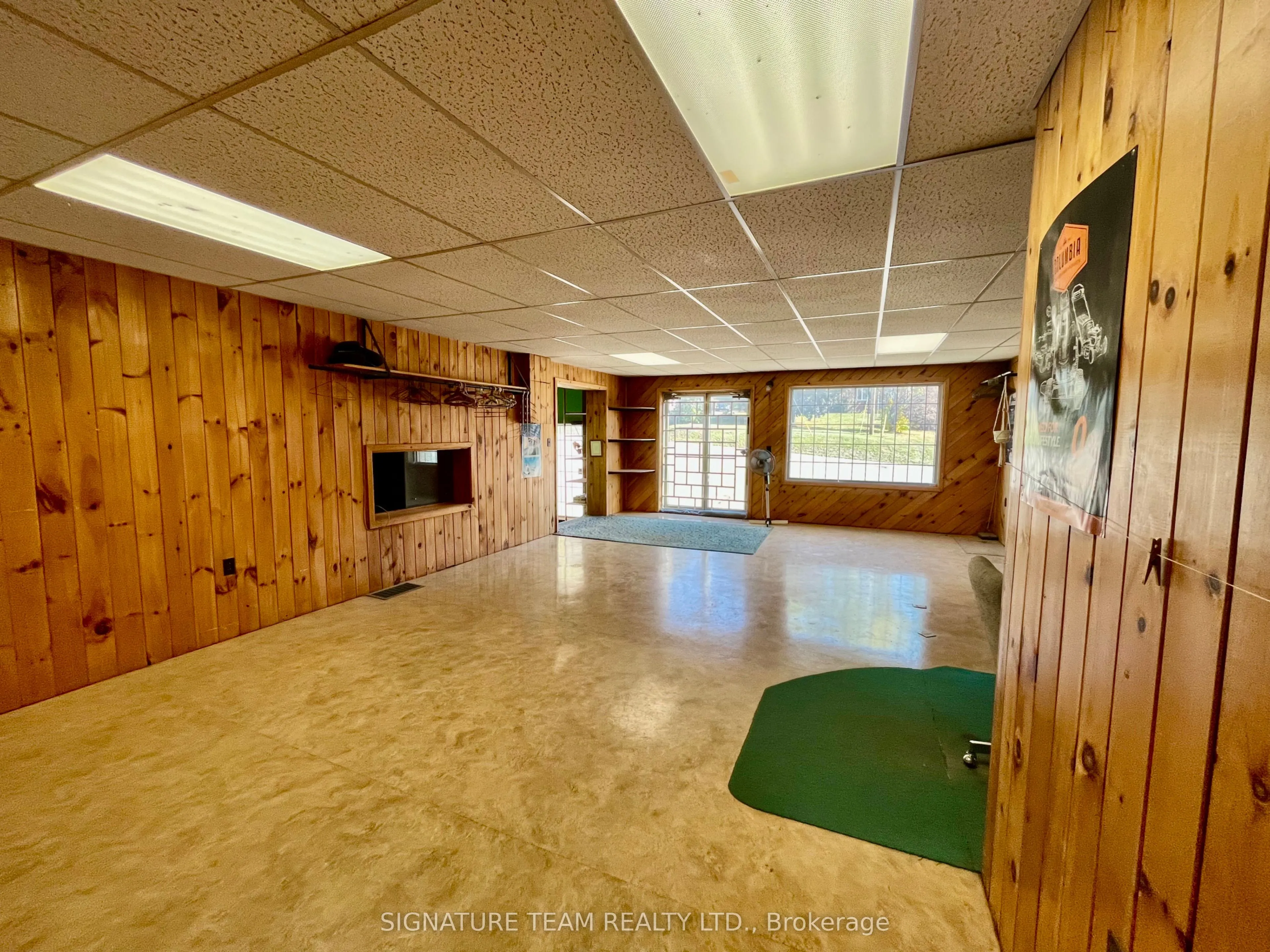 292 Bonnechere Street W
