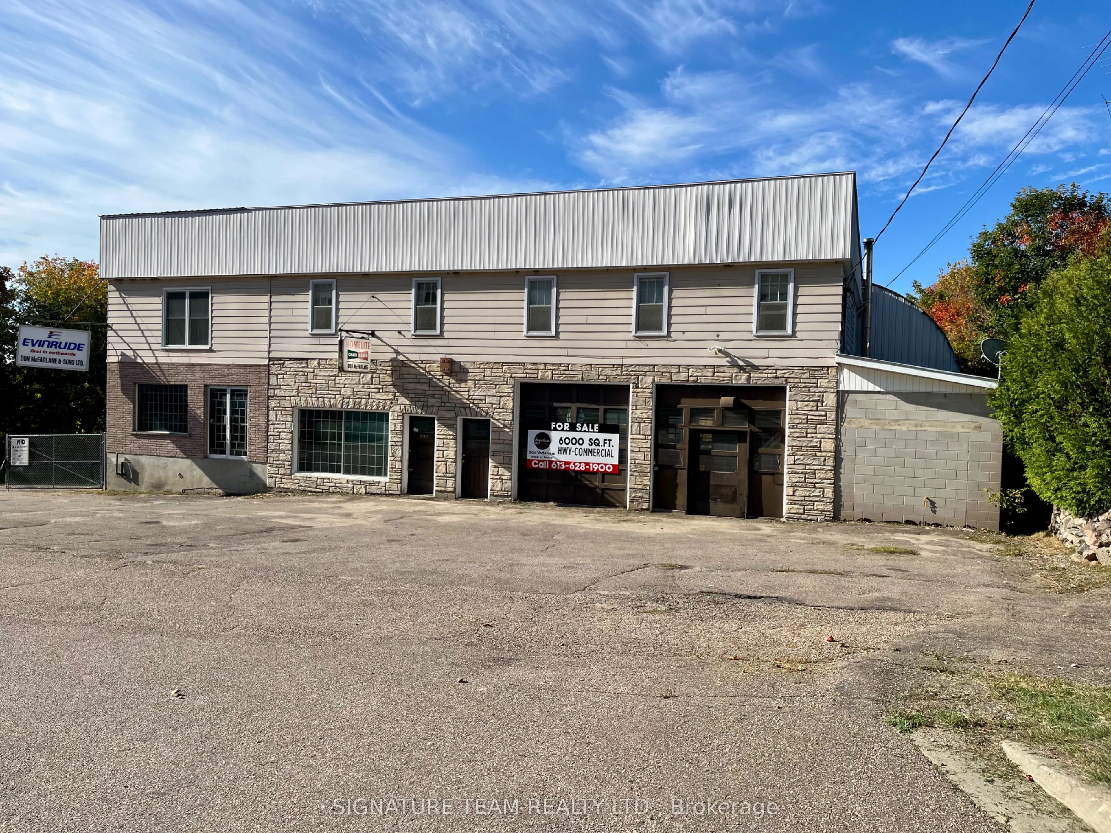 292 Bonnechere Street W