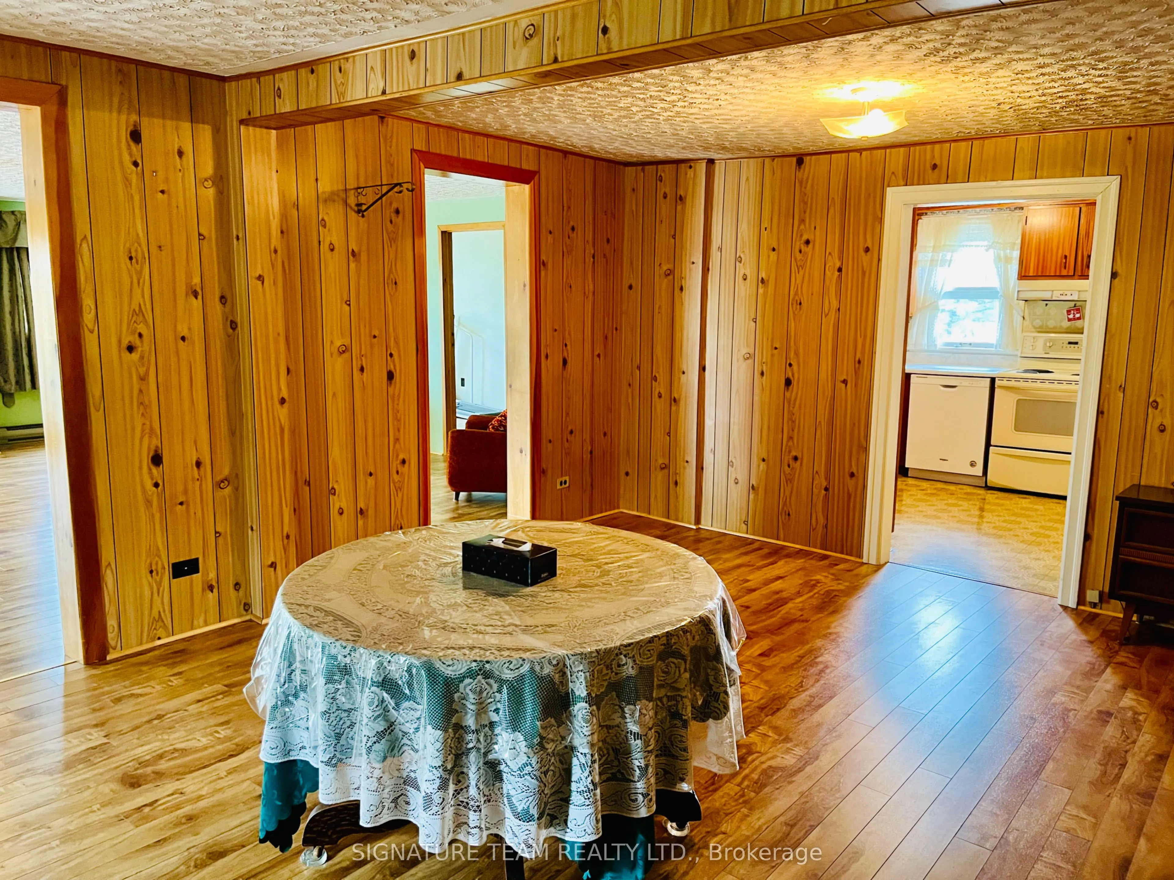 292 Bonnechere Street W