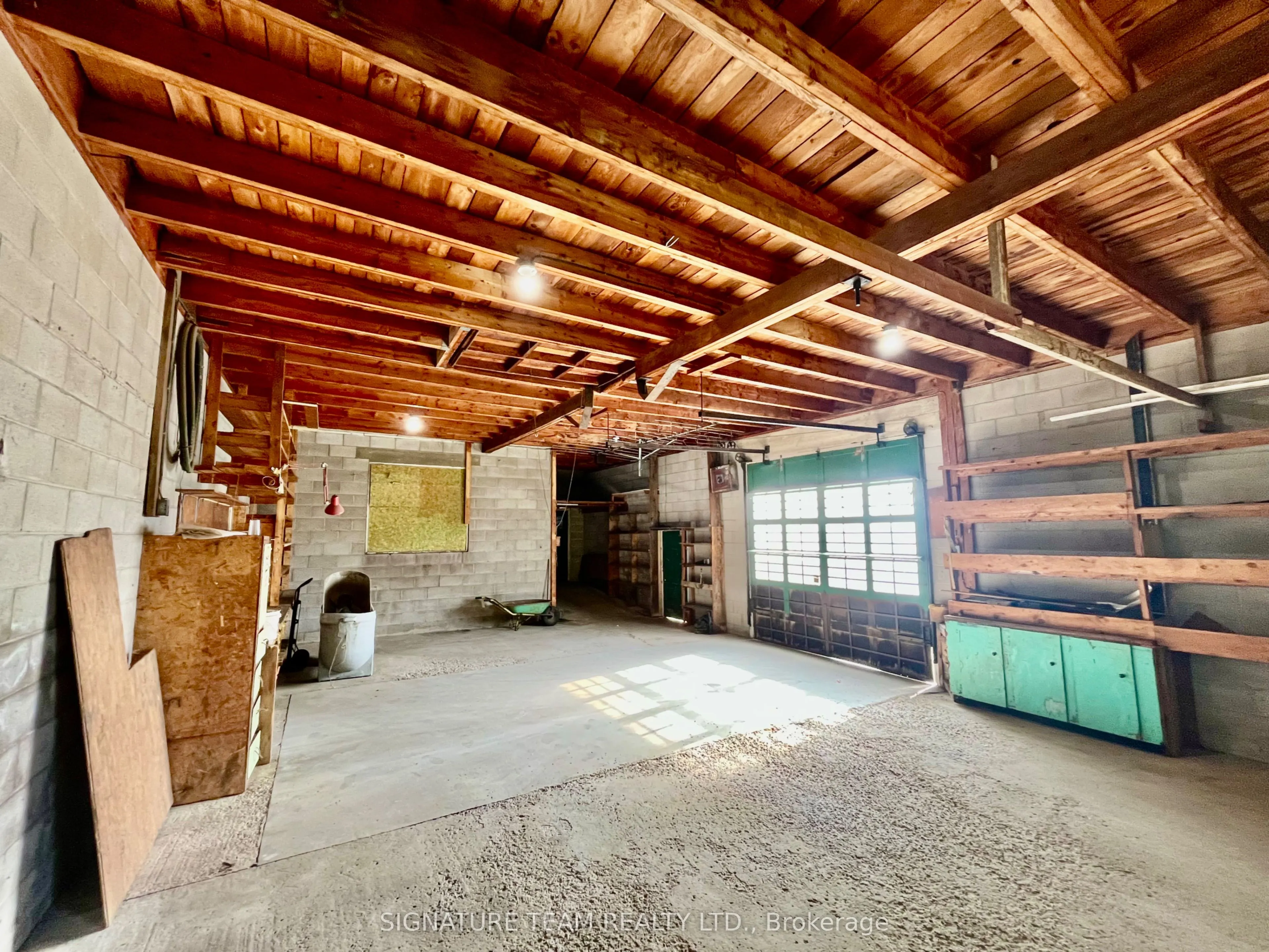 292 Bonnechere Street W