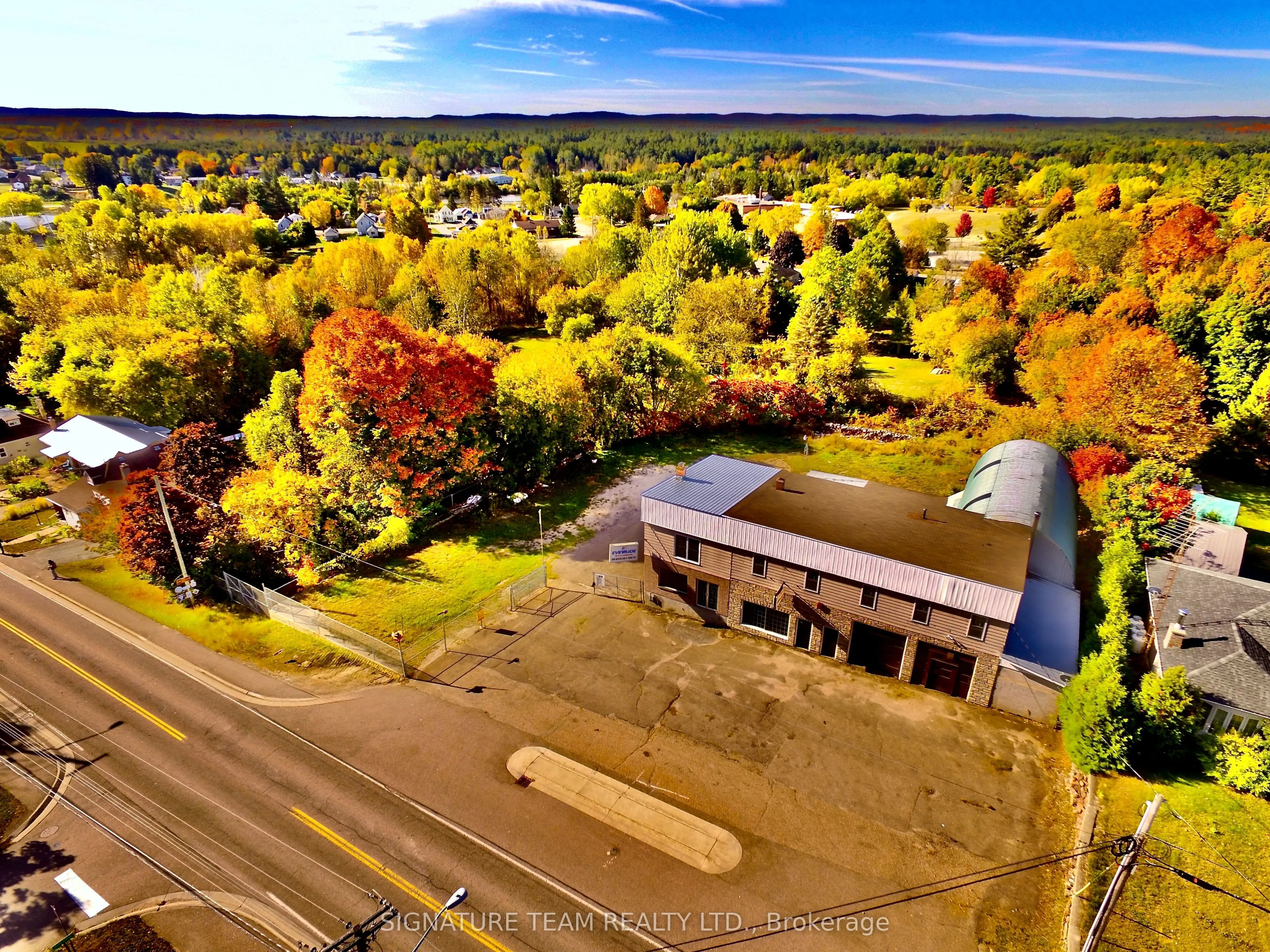292 Bonnechere Street W