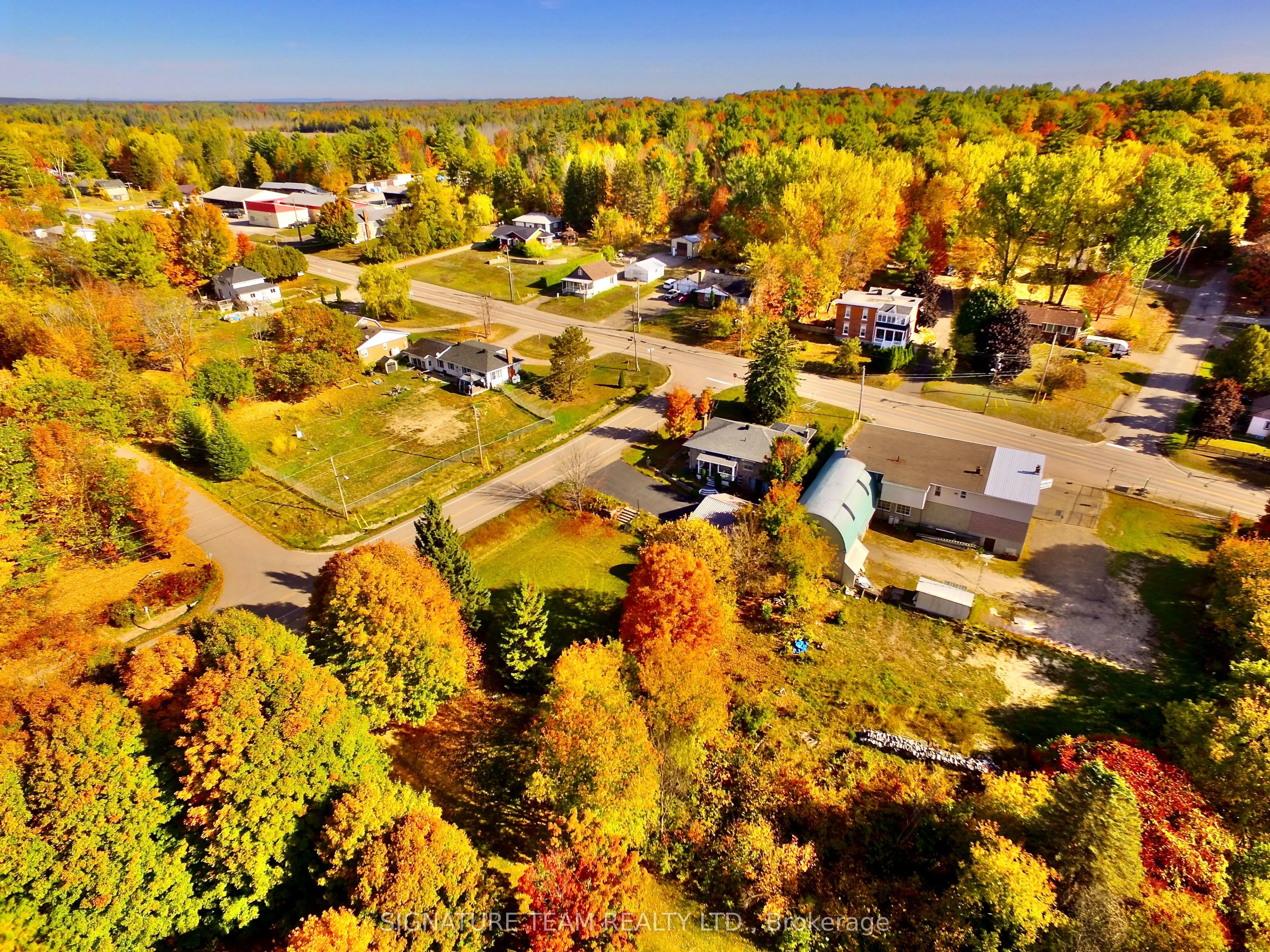 292 Bonnechere Street W