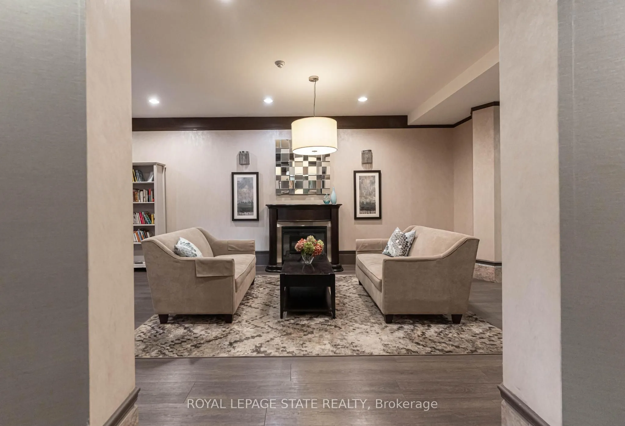 67 Caroline Street S, #1703