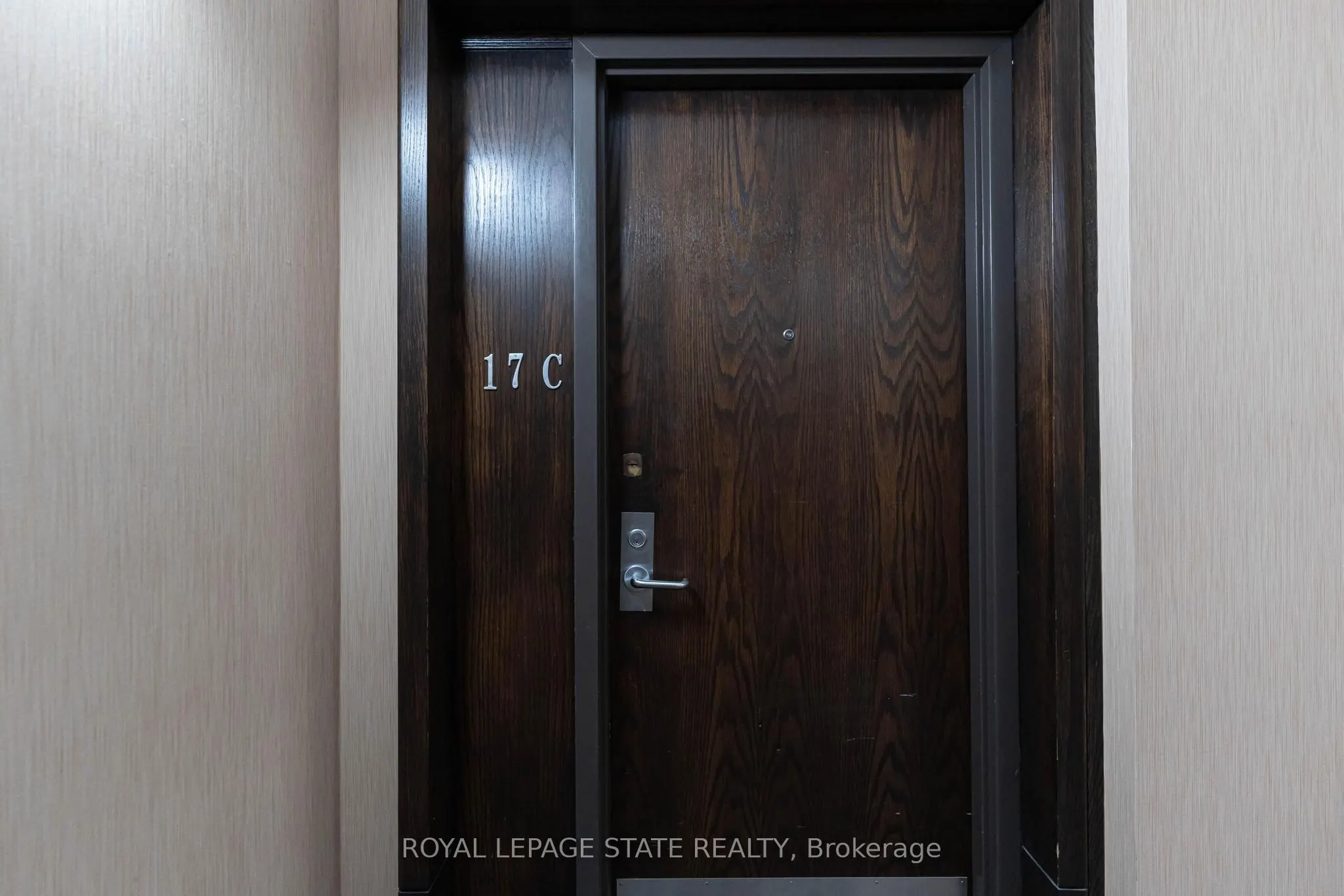 67 Caroline Street S, #1703