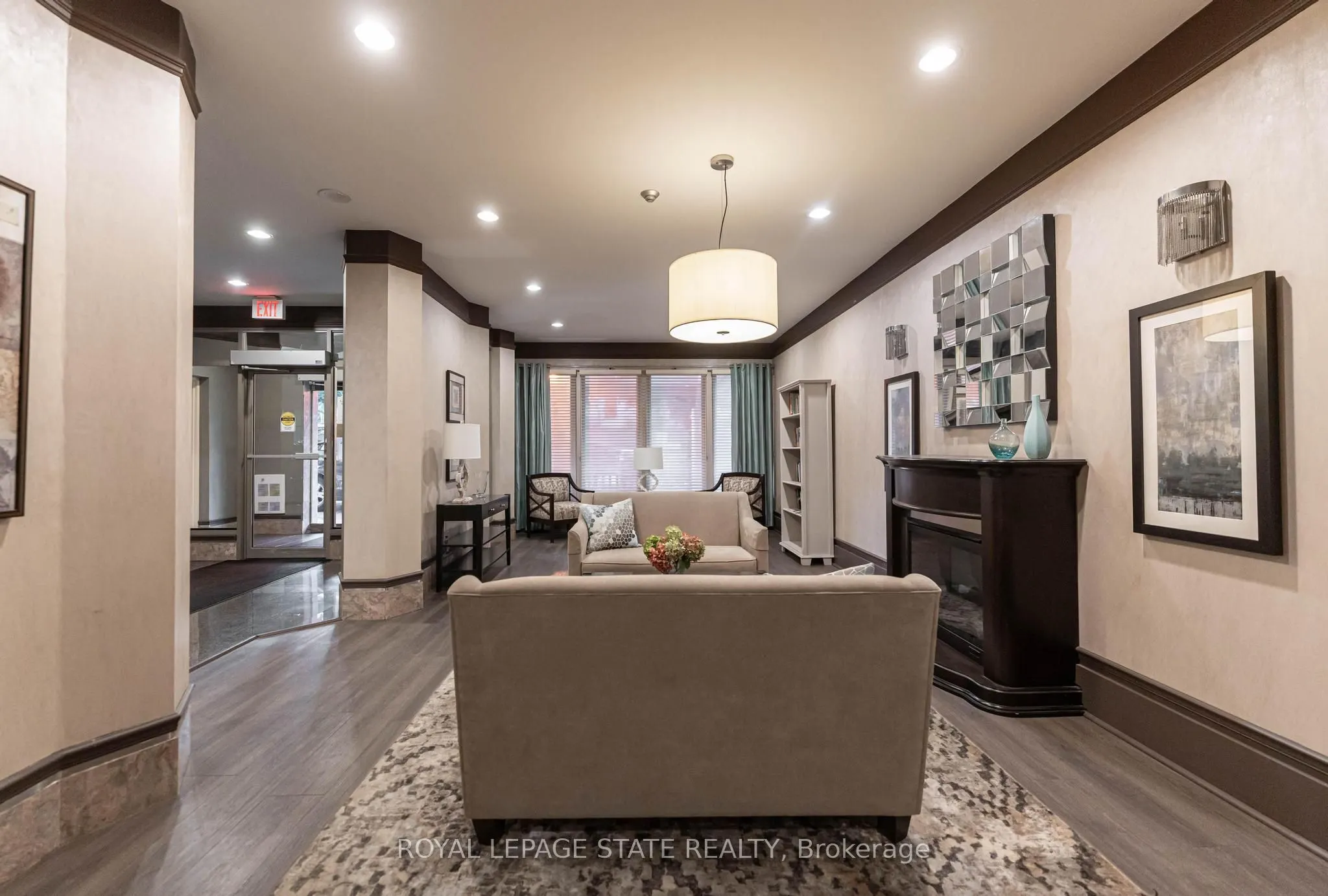 67 Caroline Street S, #1703