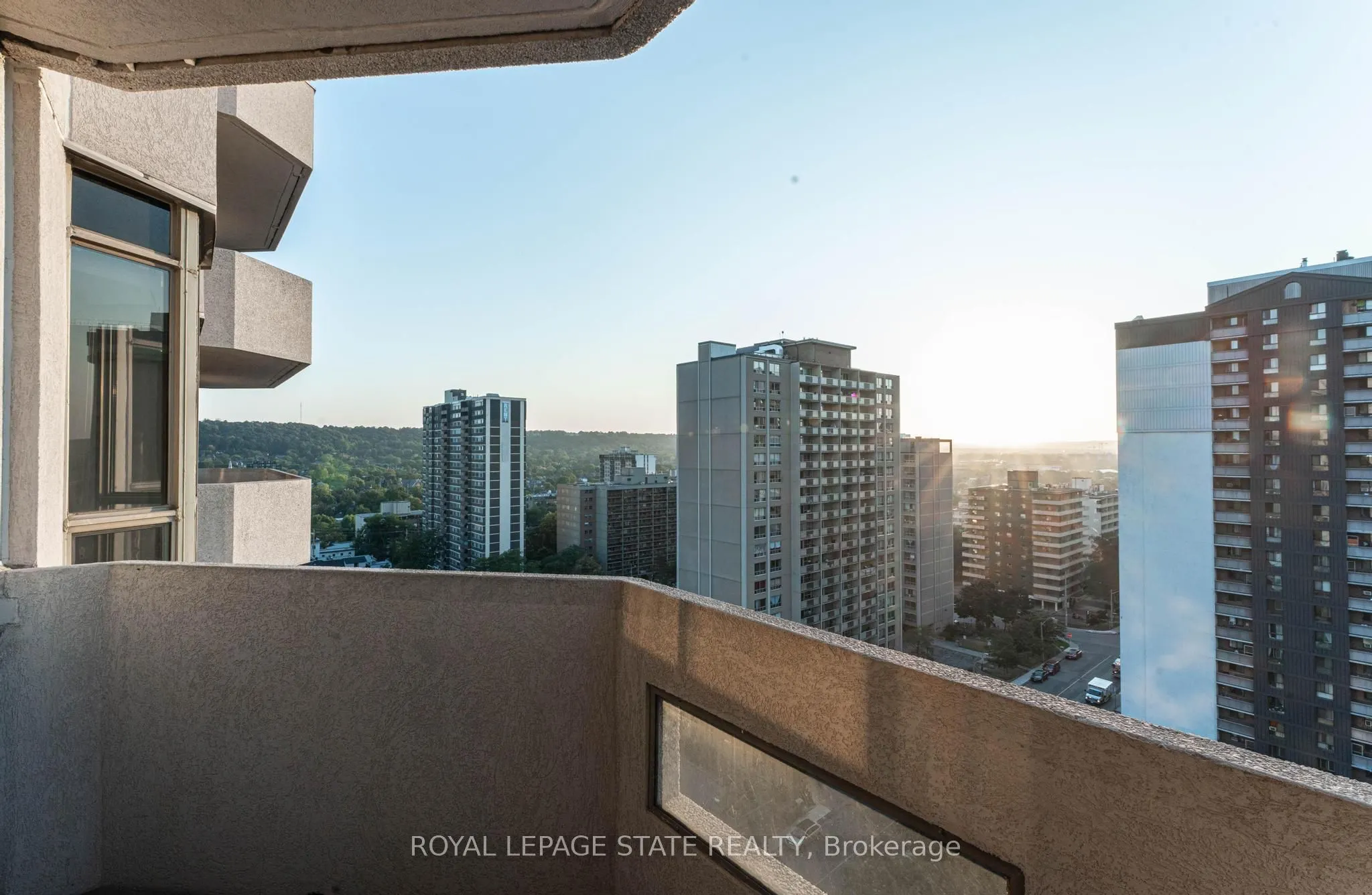 67 Caroline Street S, #1703