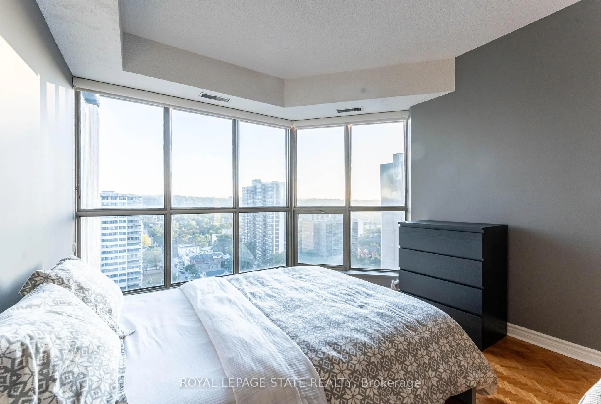67 Caroline Street S, #1703