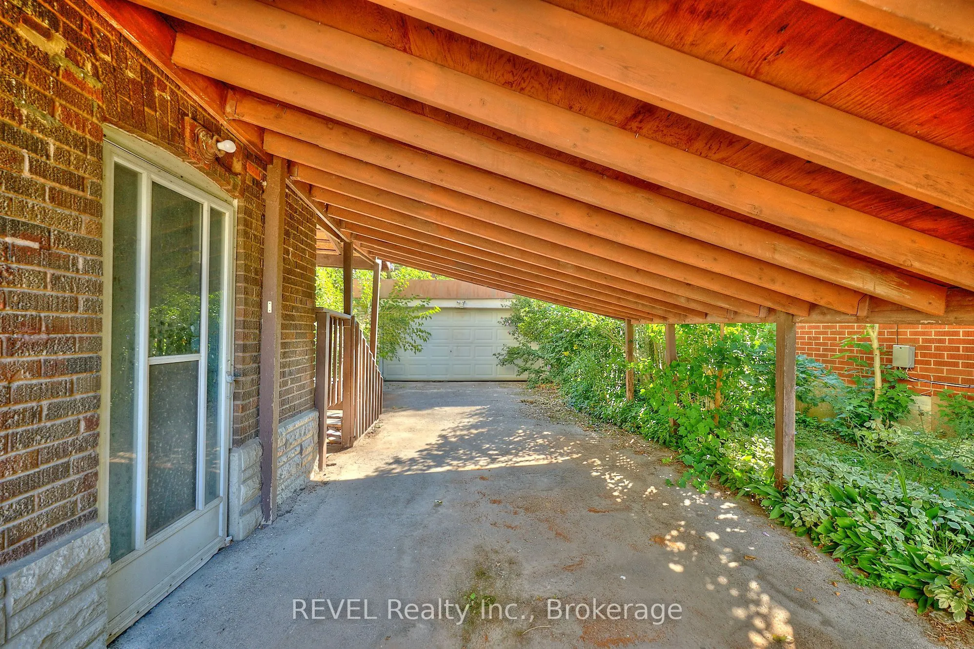 5806 Prince Edward Avenue
