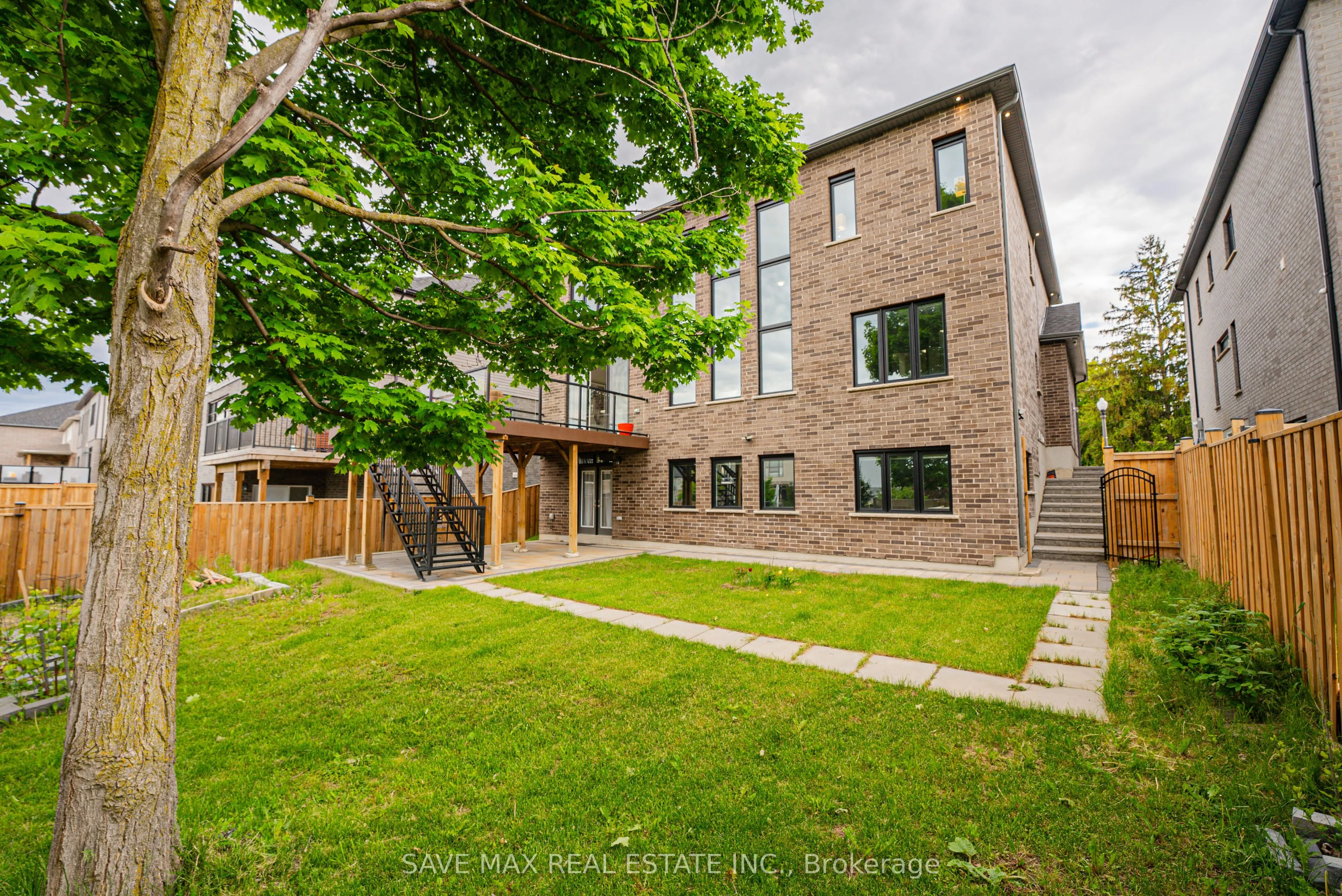 26 Falconridge Drive
