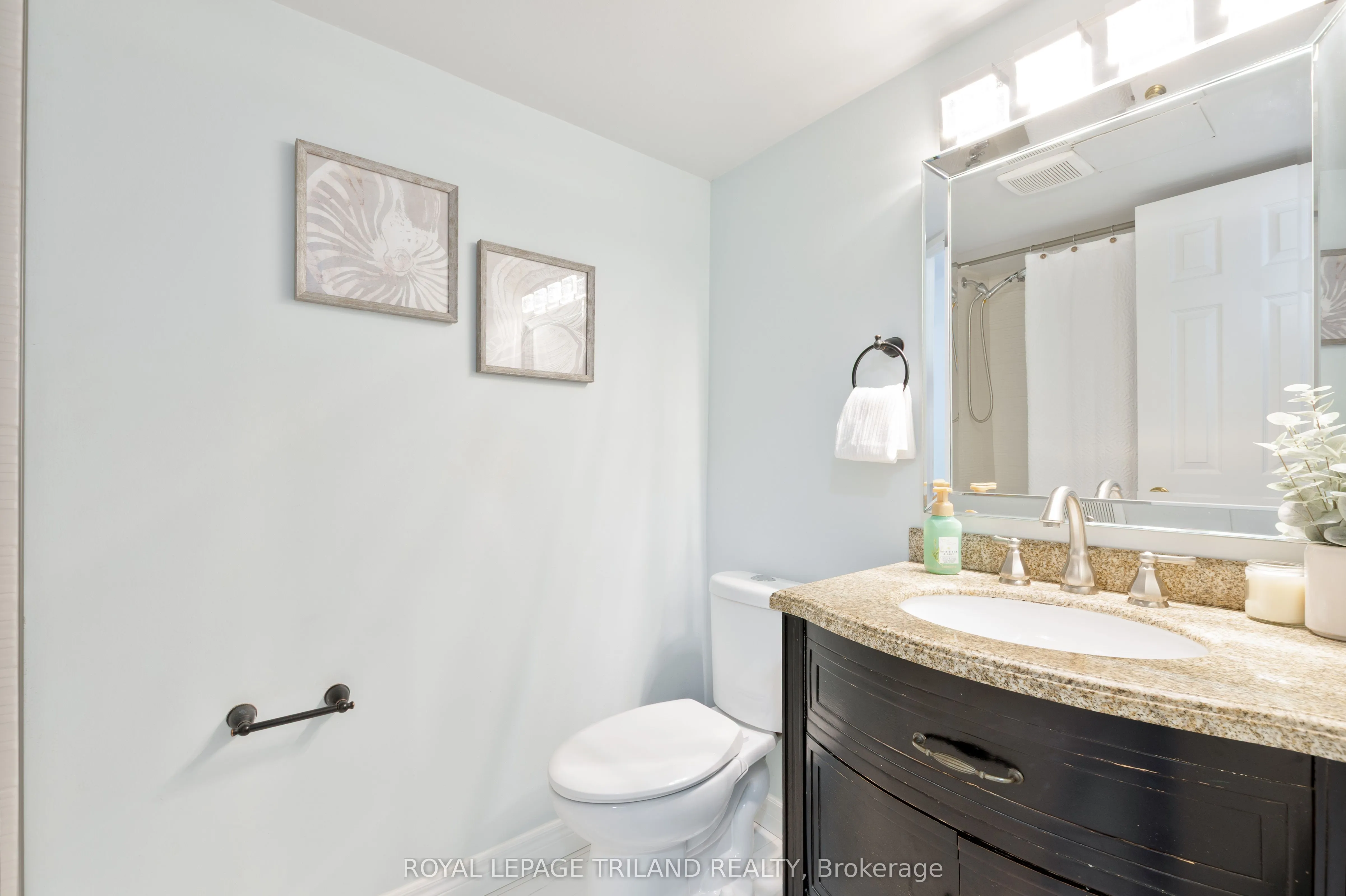 323 Colborne Street, #2703