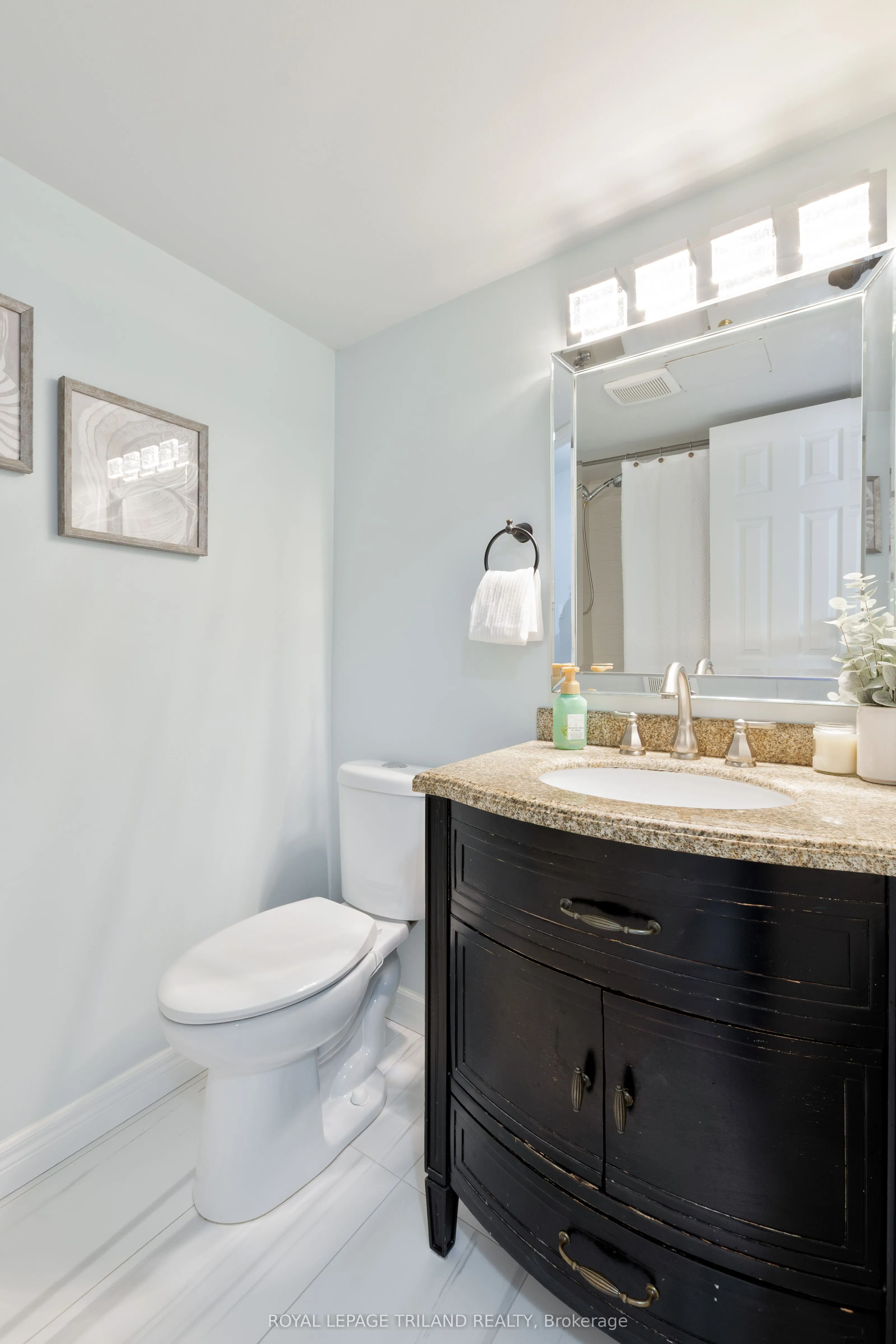 323 Colborne Street, #2703