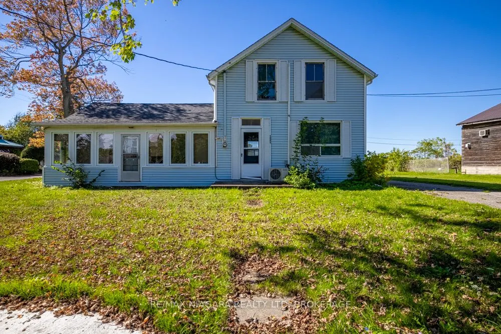 2295 CENTRE Street