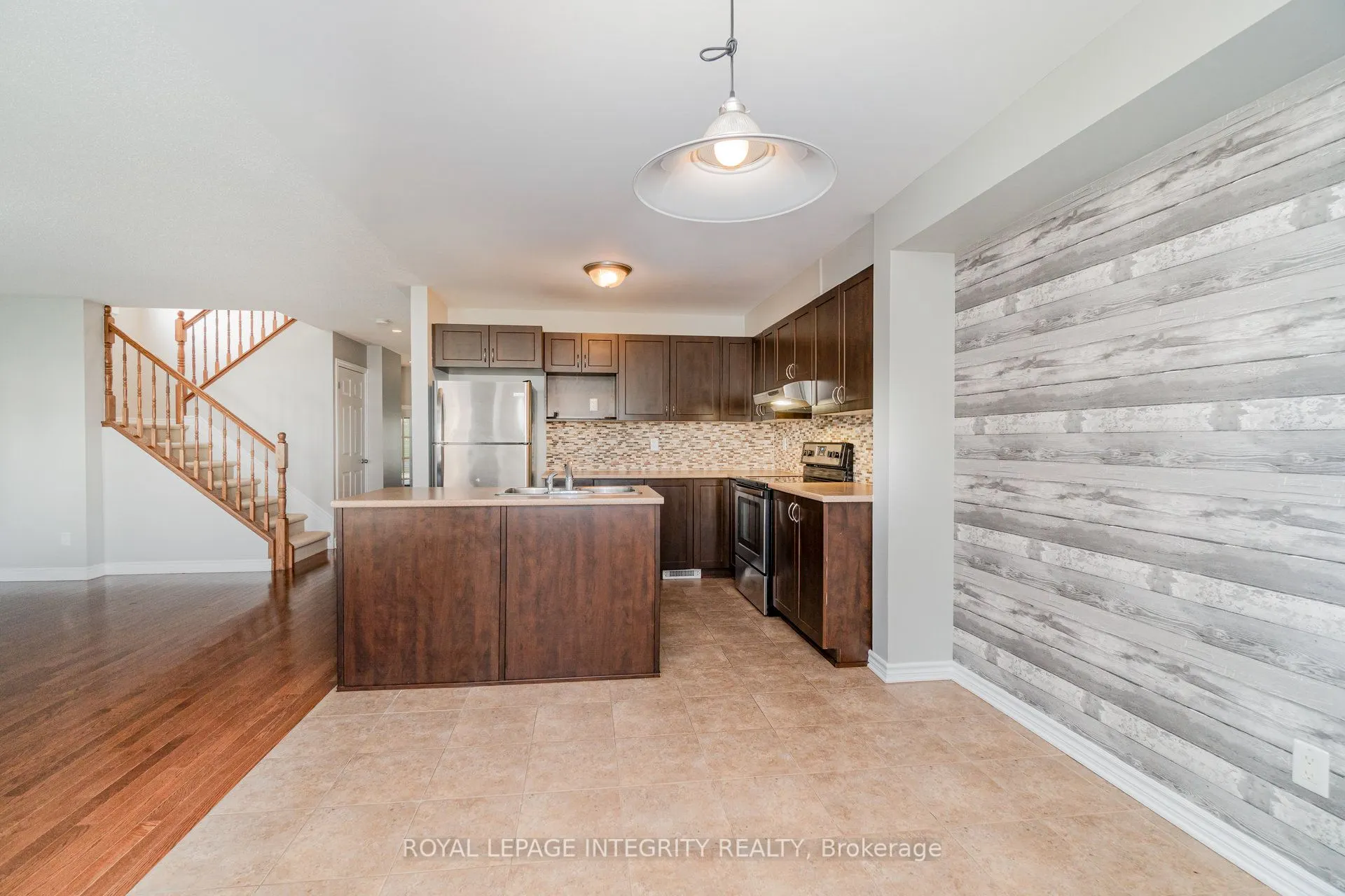 112 Dunforest Terrace