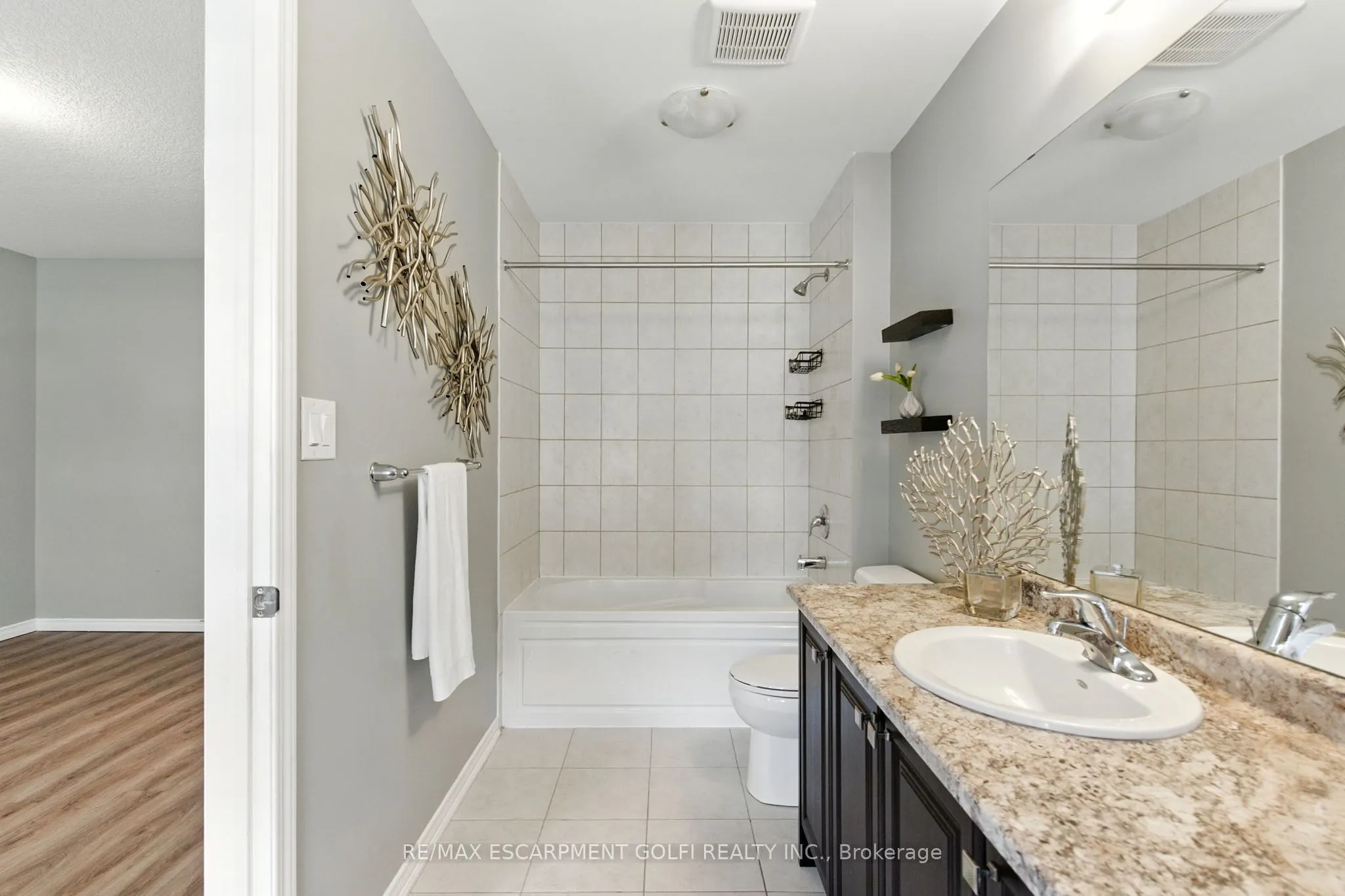 126 CACTUS Crescent