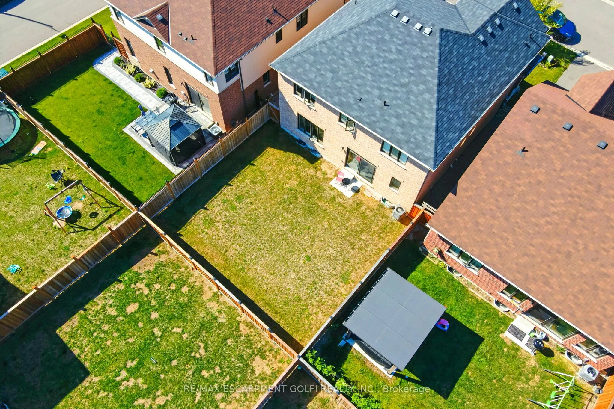 126 CACTUS Crescent