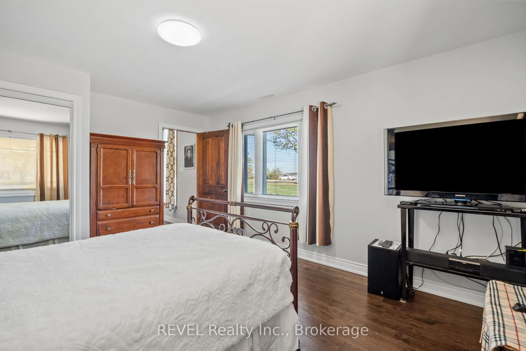 4099 Niagara Parkway