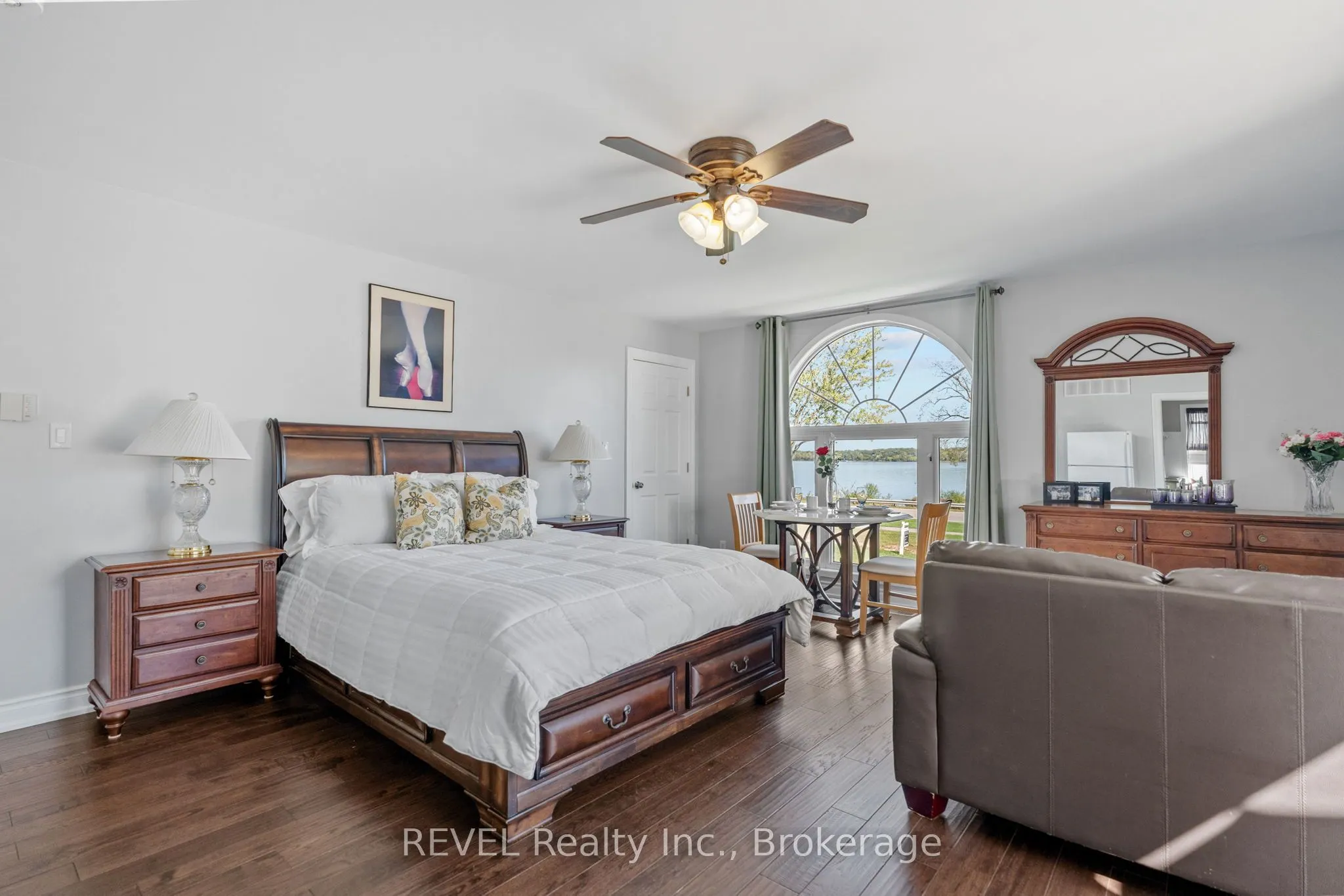 4099 Niagara Parkway