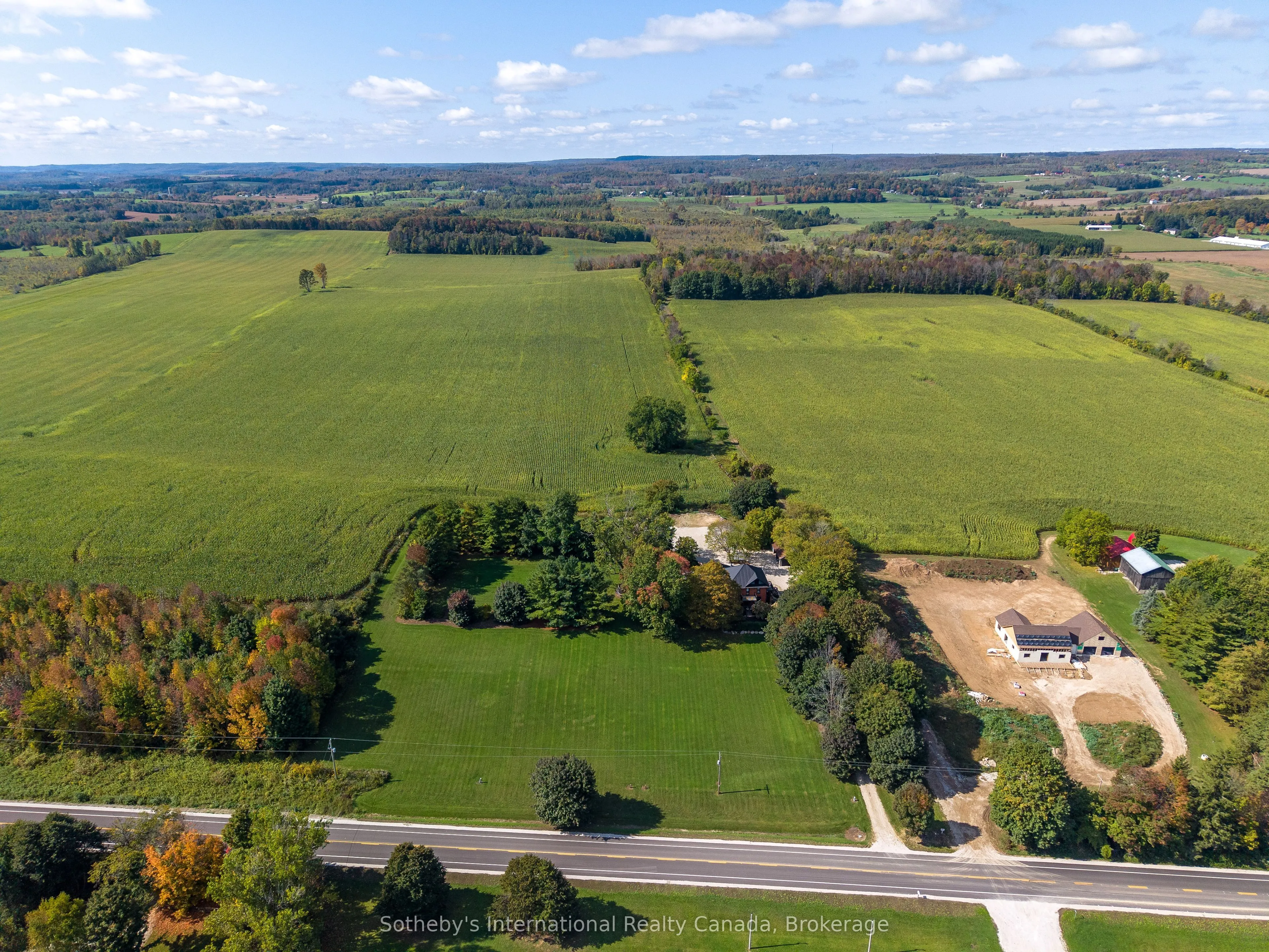 137840 GREY 12 Road