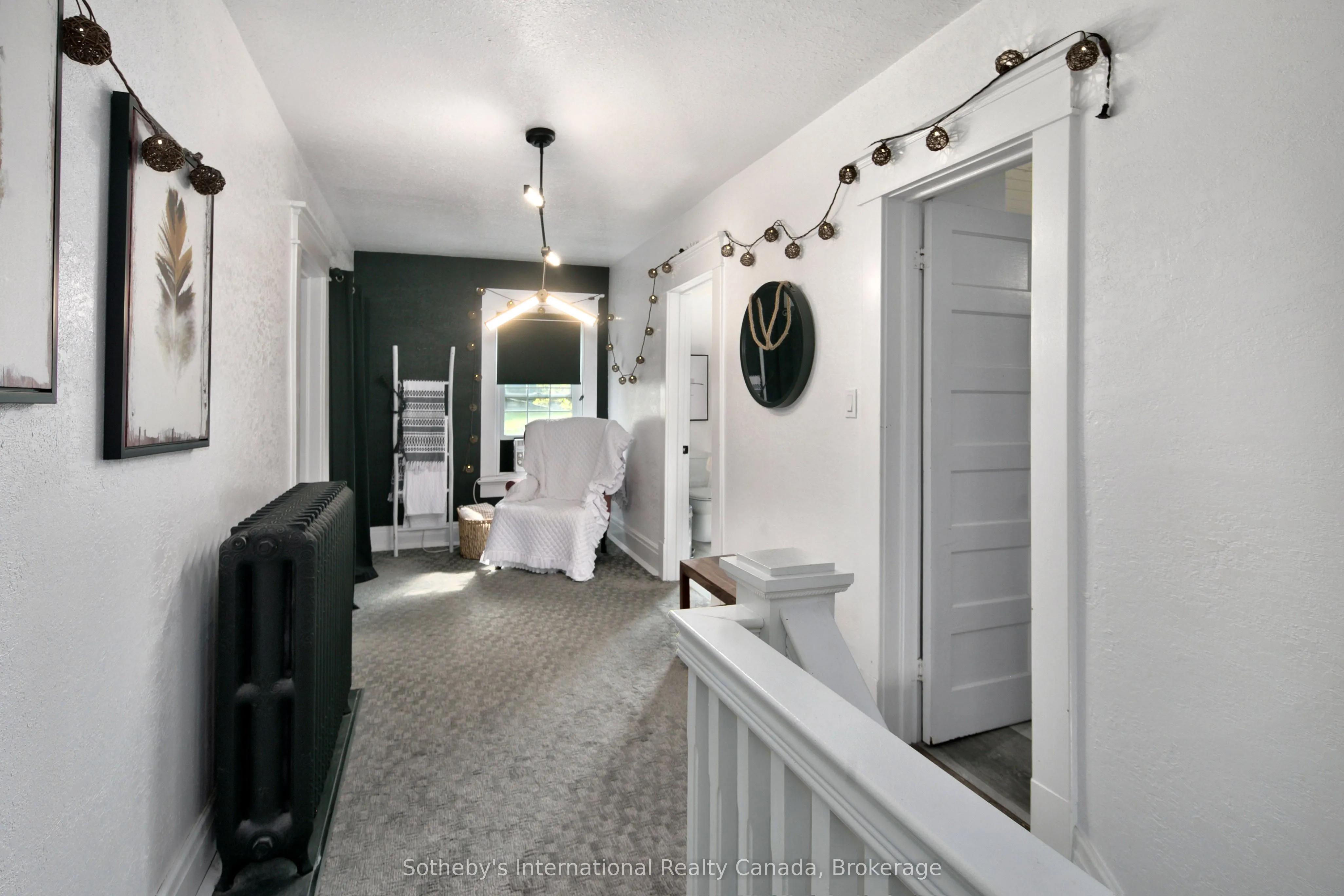 137840 GREY 12 Road